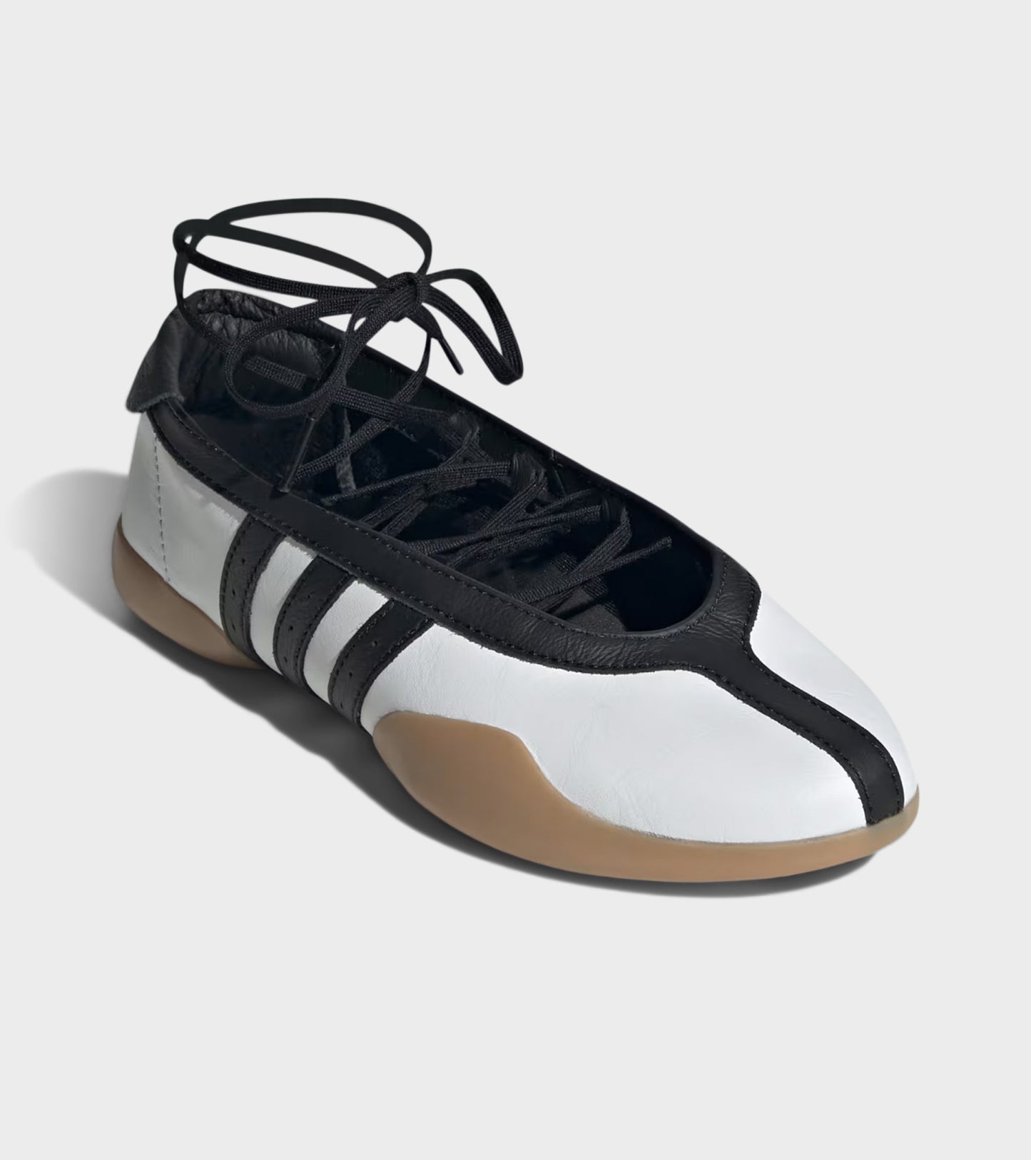 Taekwondo Mei Ballet White/Black