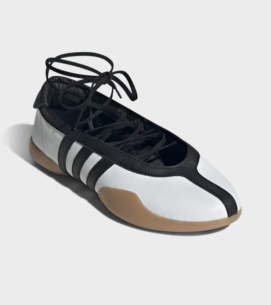 Taekwondo Mei Ballet White/Black