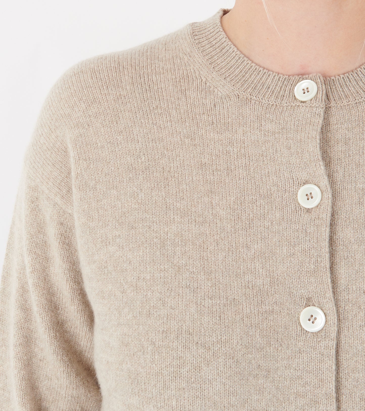 Ada Crewneck Cardigan Oat