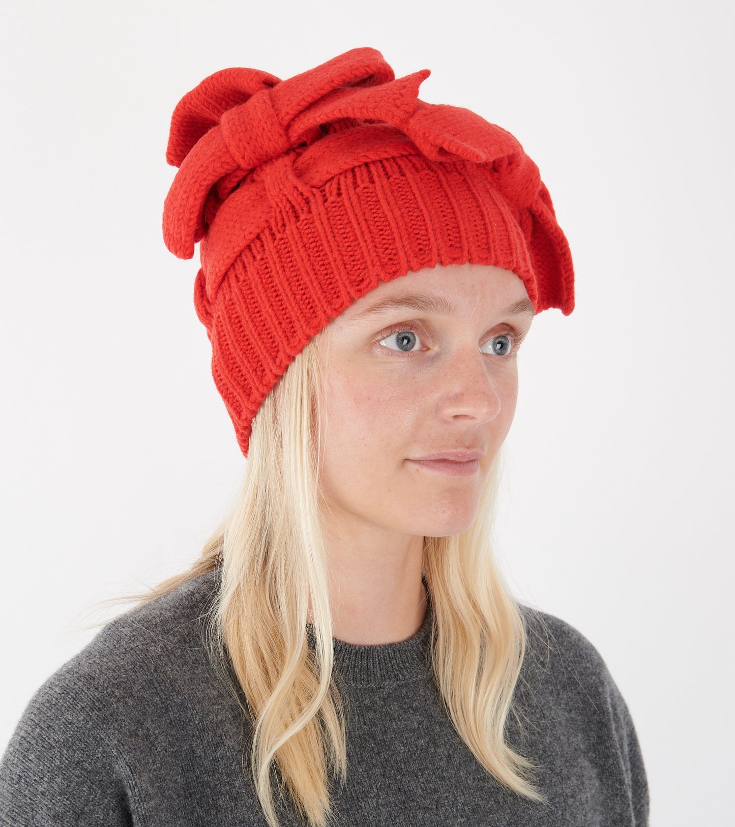 Knit Hat With Bows Red