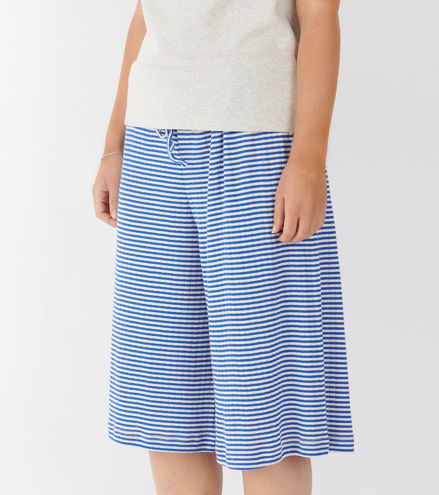 Nova Shorts 2 Cobalt Blue/Ecru