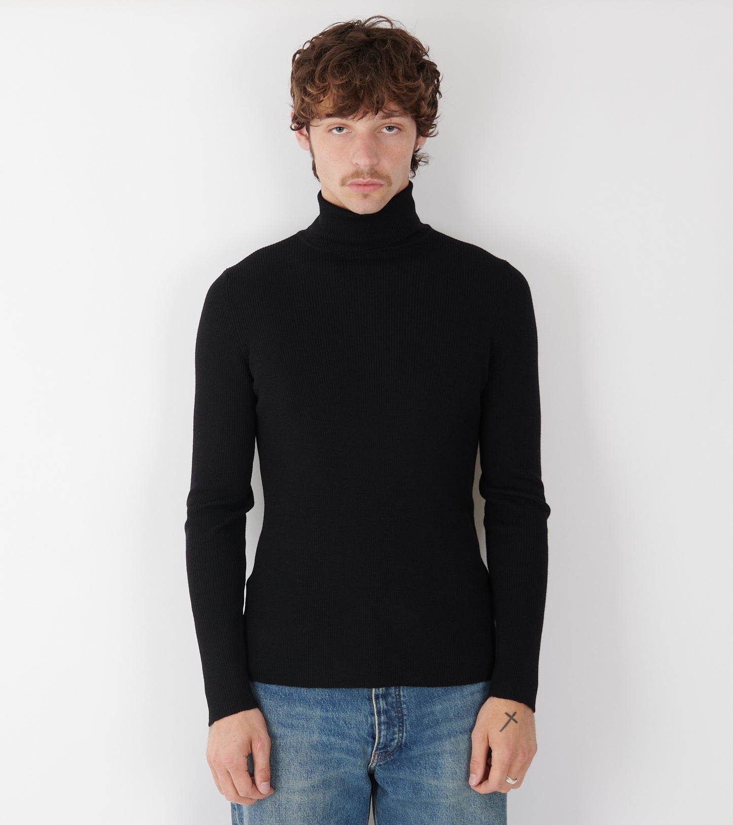 Merino Rib Roll Neck Black