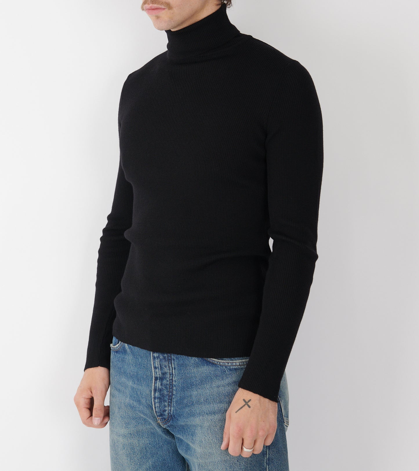 Merino Rib Roll Neck Black
