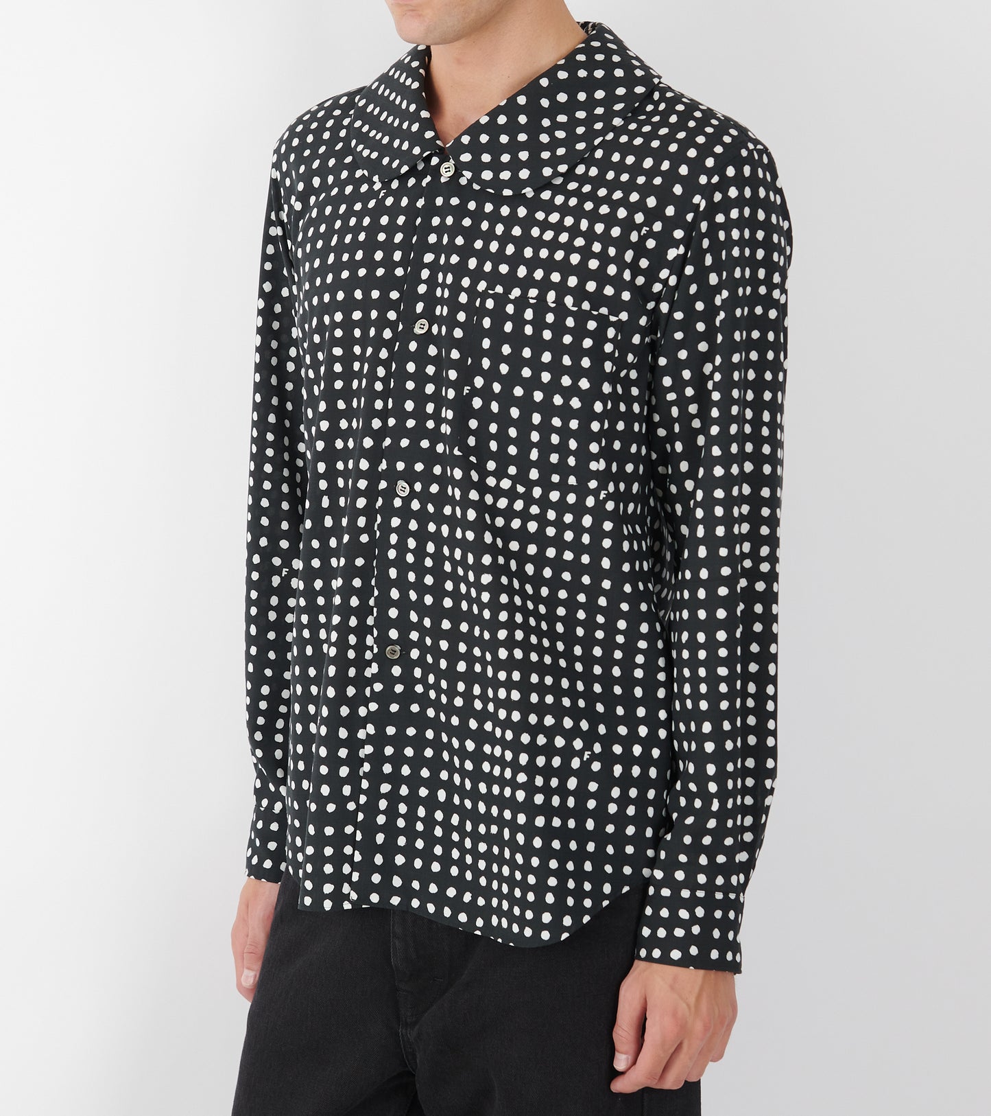Round Collar Dot Shirt Black/White