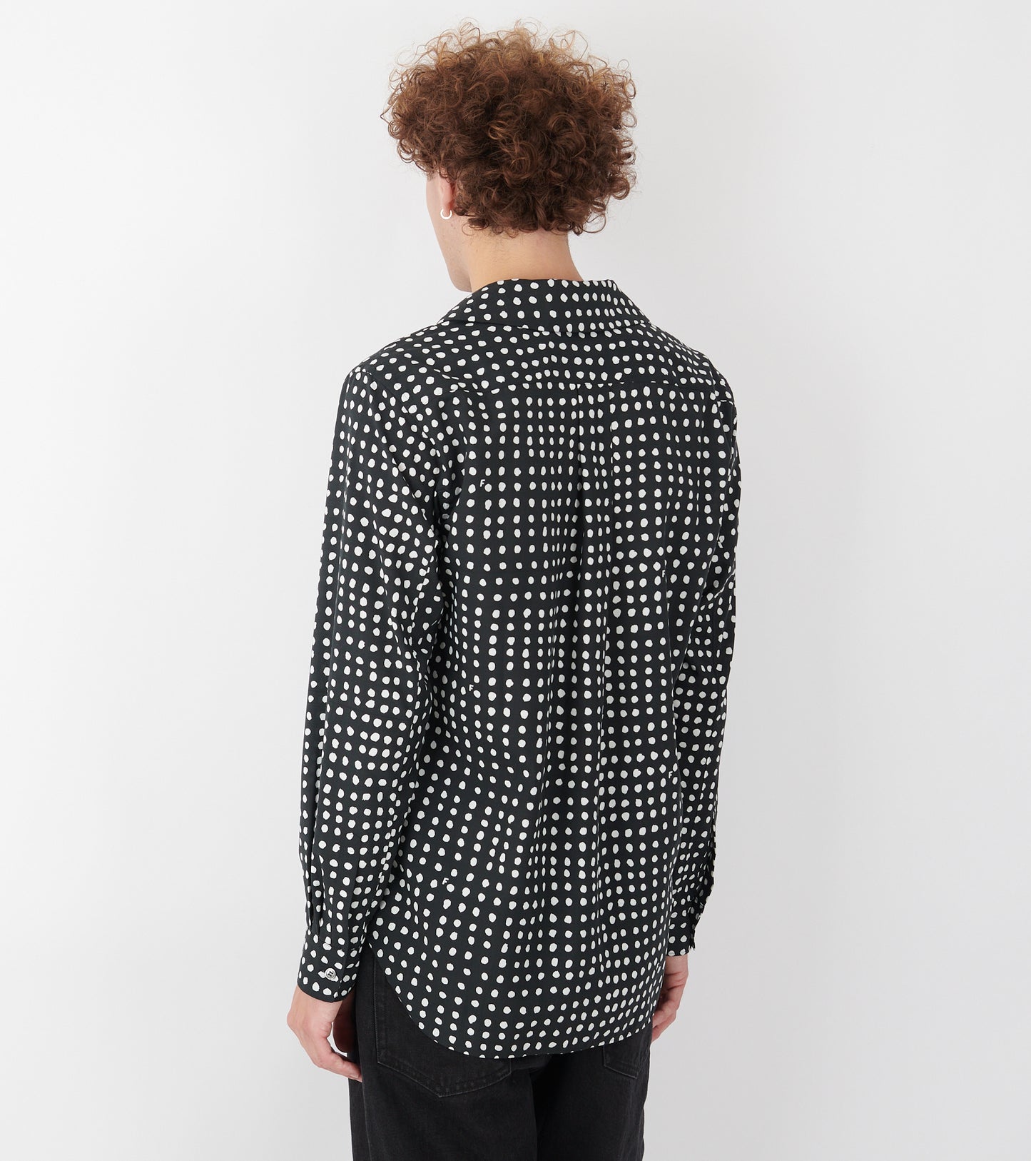 Round Collar Dot Shirt Black/White