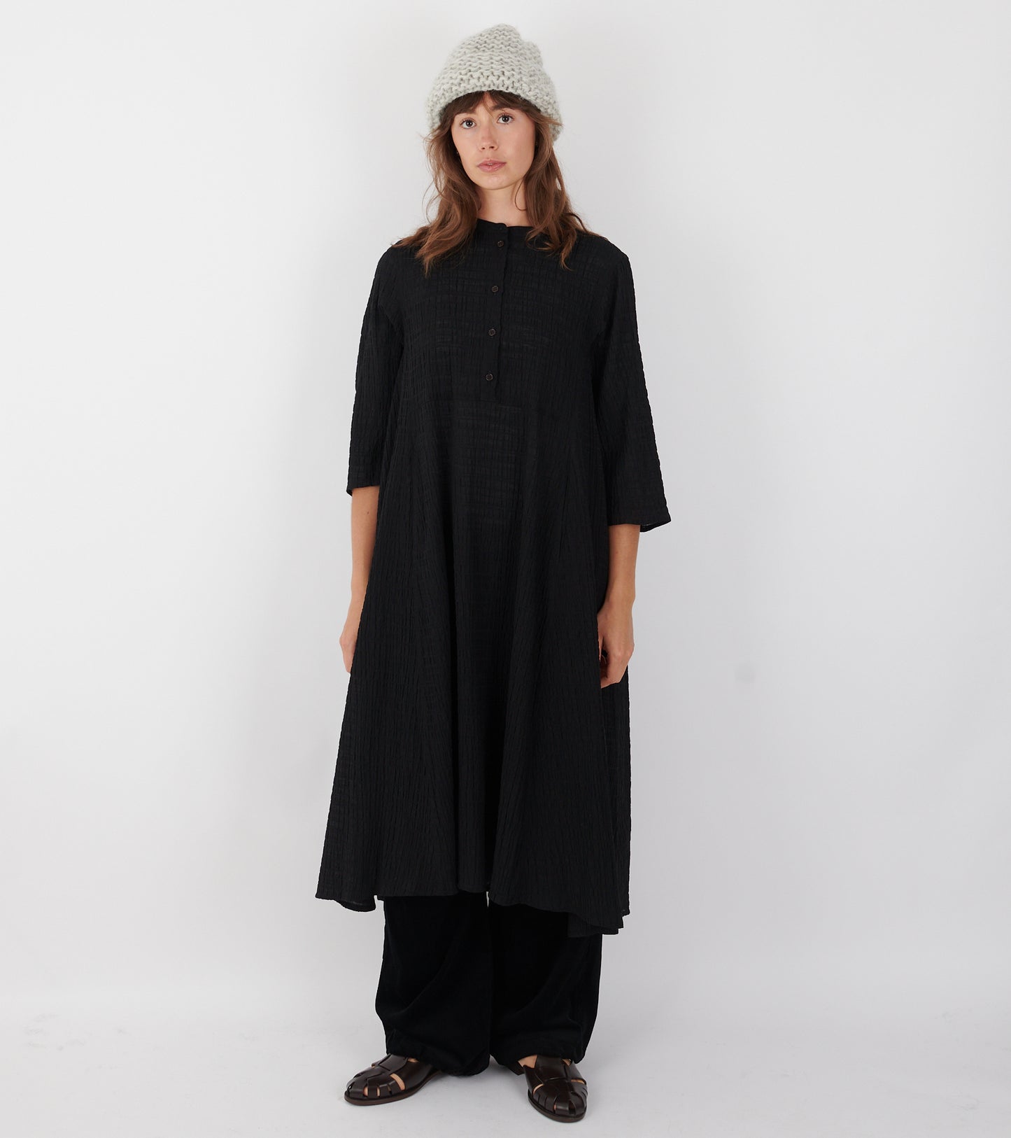 Low Pulse Dress Black