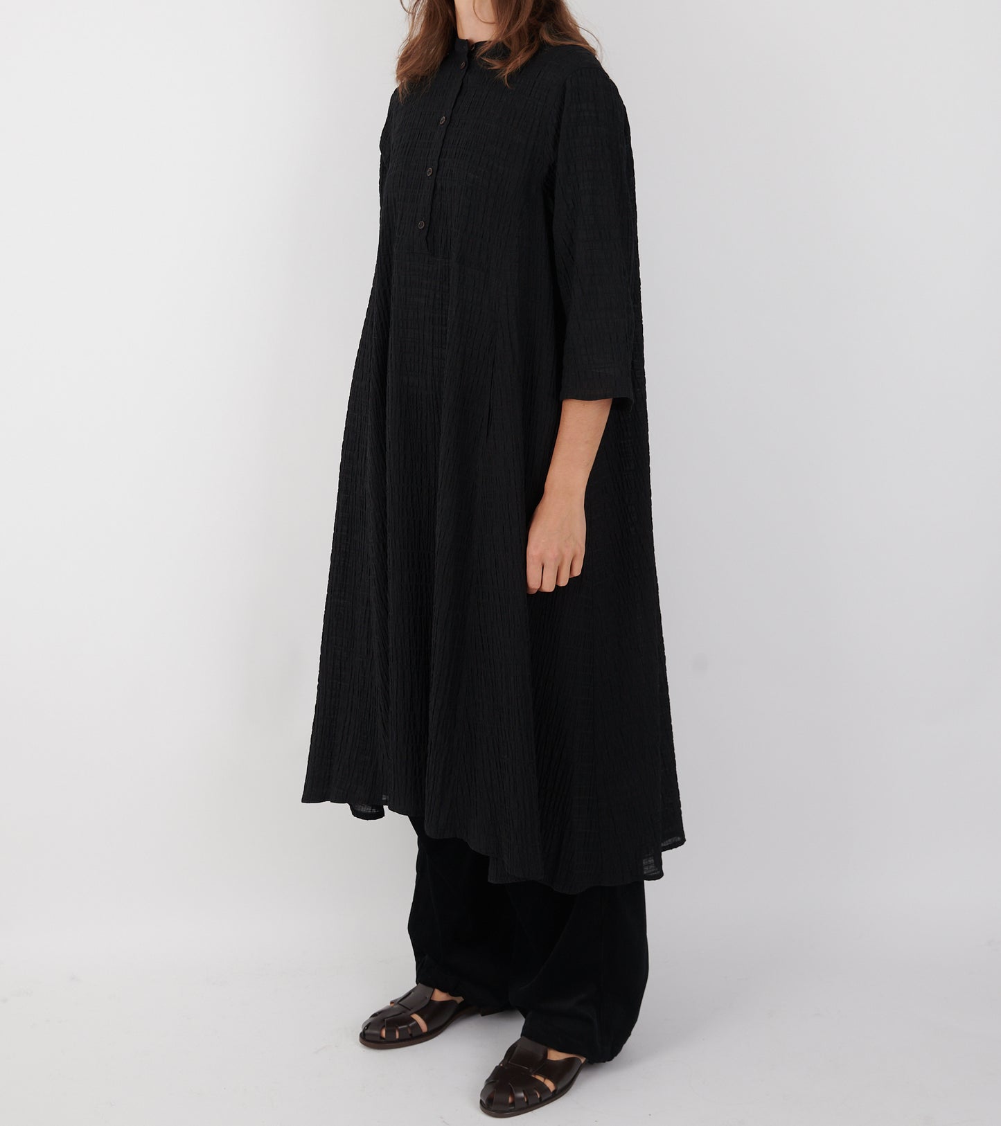 Low Pulse Dress Black