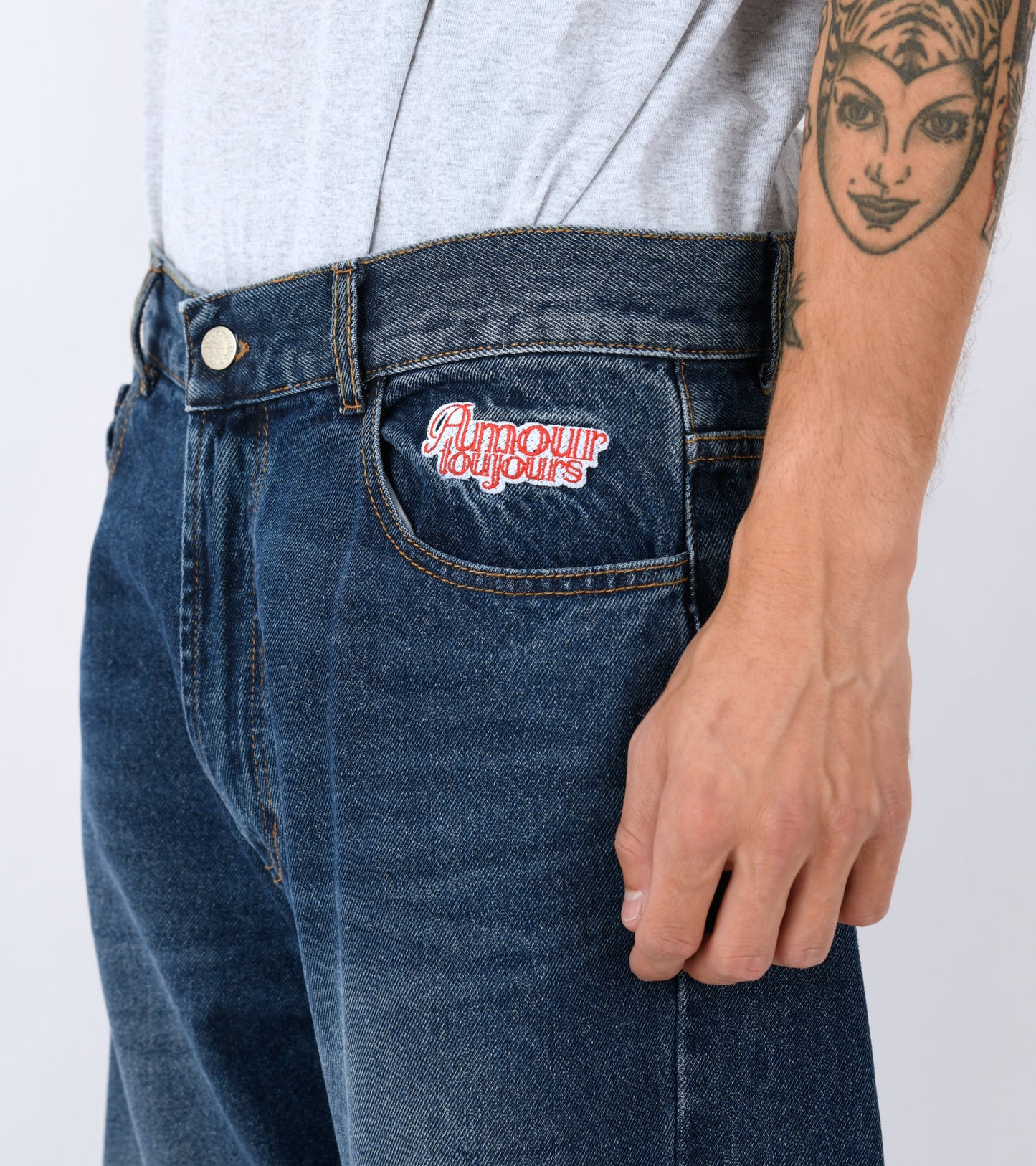 Back Pocket Pleasures Jeans Washed Blue