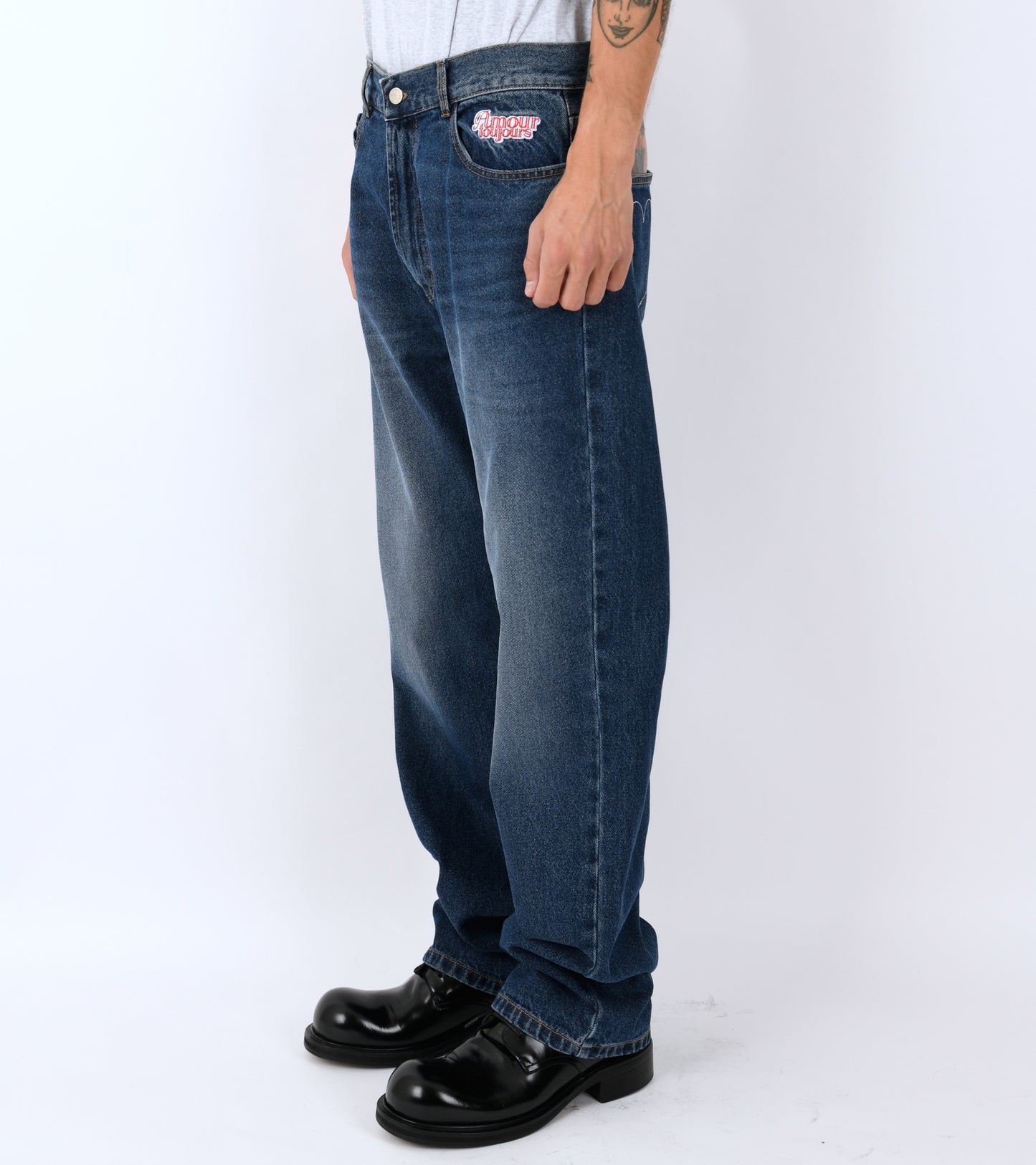 Back Pocket Pleasures Jeans Washed Blue