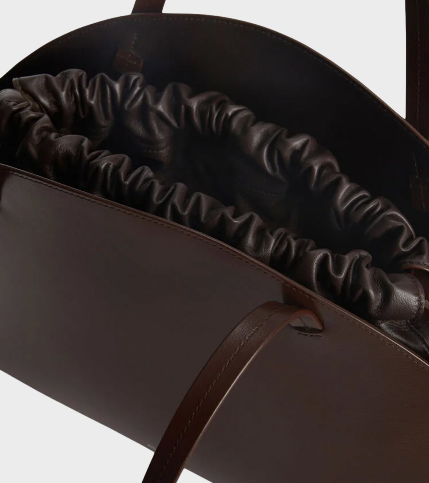Curve Shoulder Medium Back Dark Earth