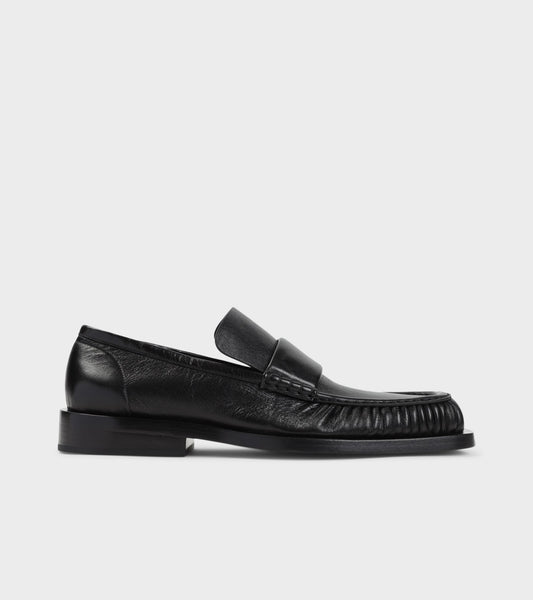 Nikki Loafer Black