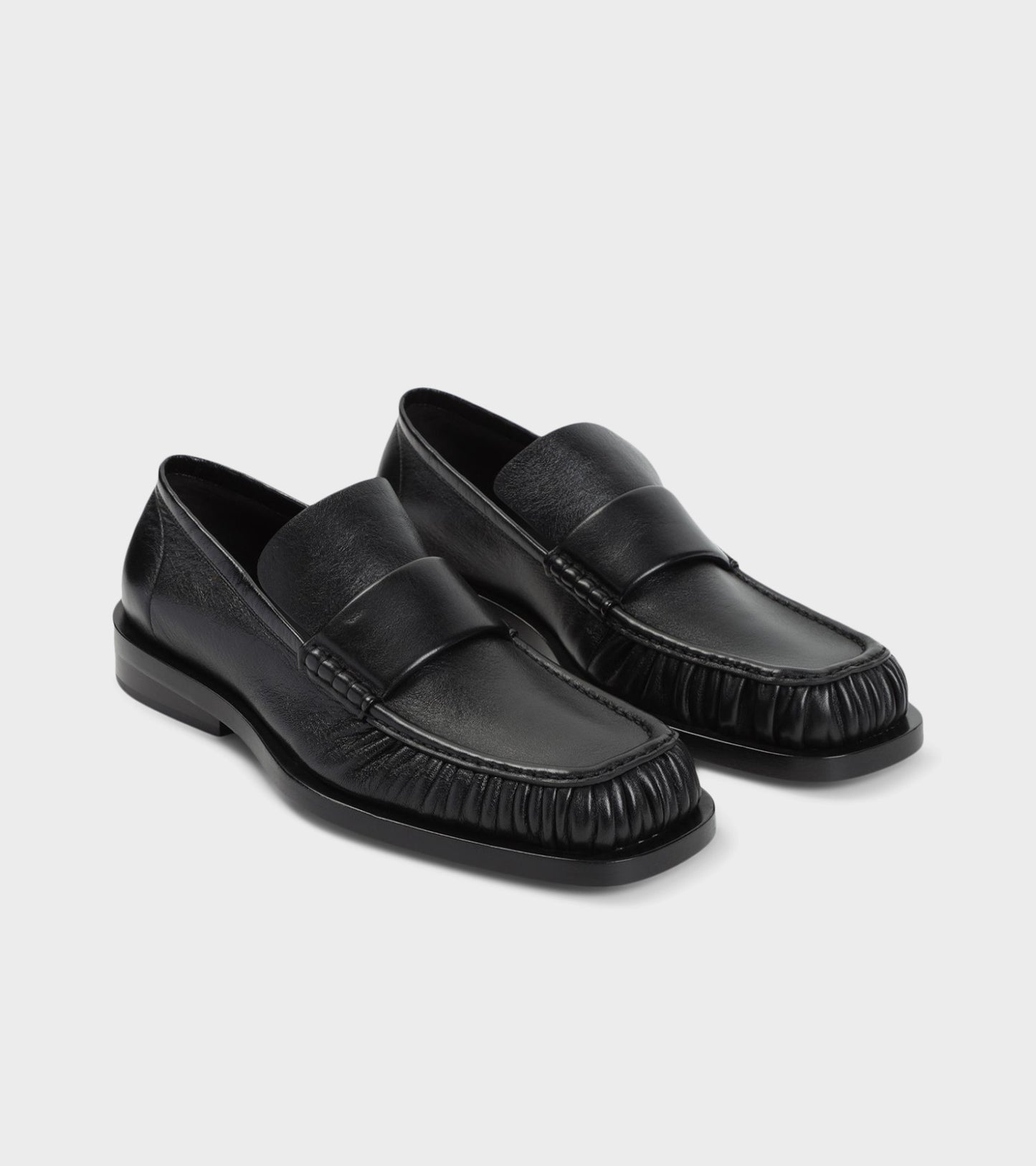 Nikki Loafer Black