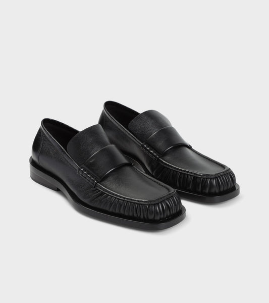 Nikki Loafer Black