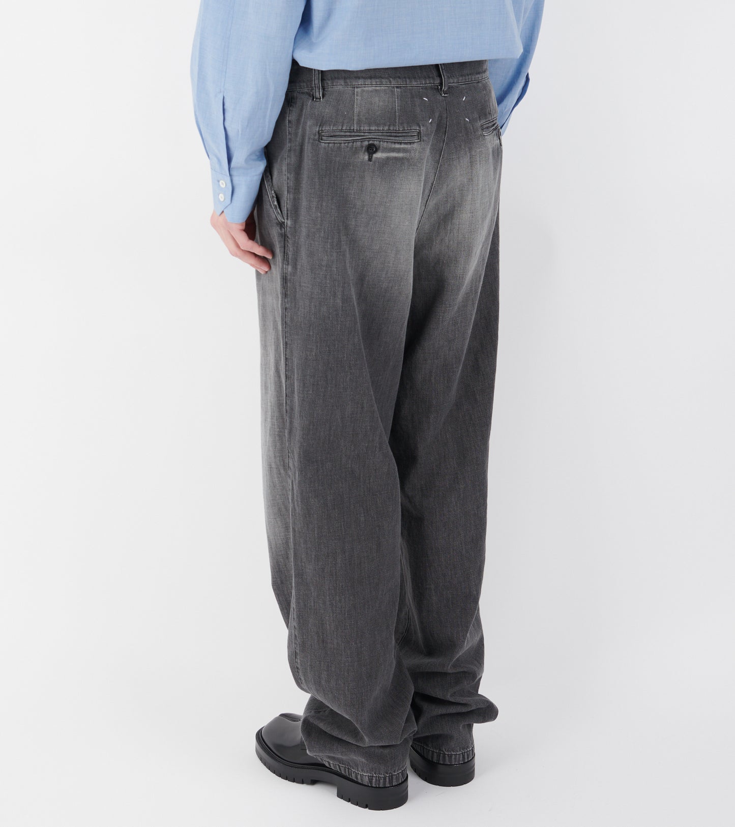 Straight-leg Jeans Black