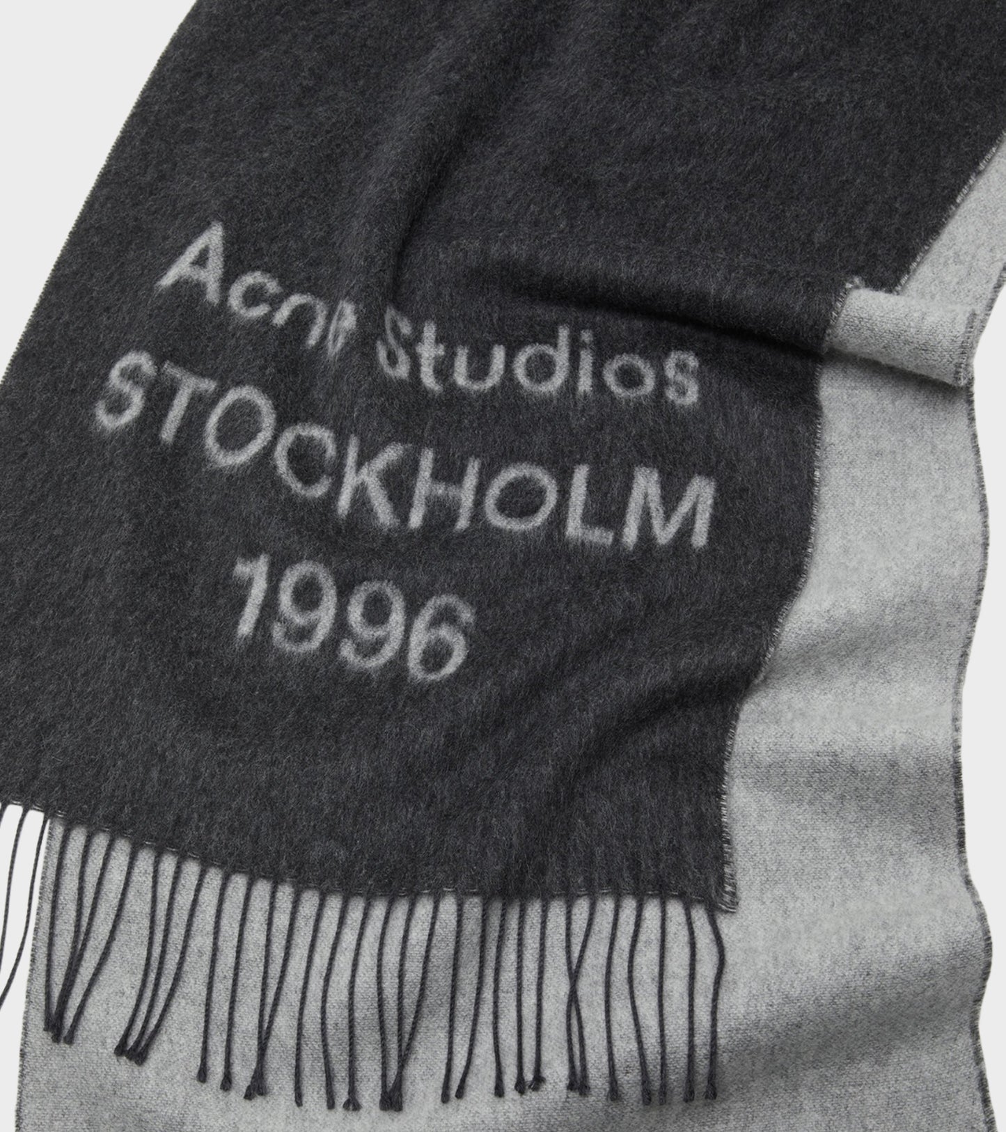 Wide Logo Scarf Black/White