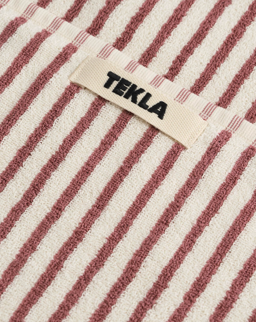 Bath Towel 70x140 Ripple Stripes