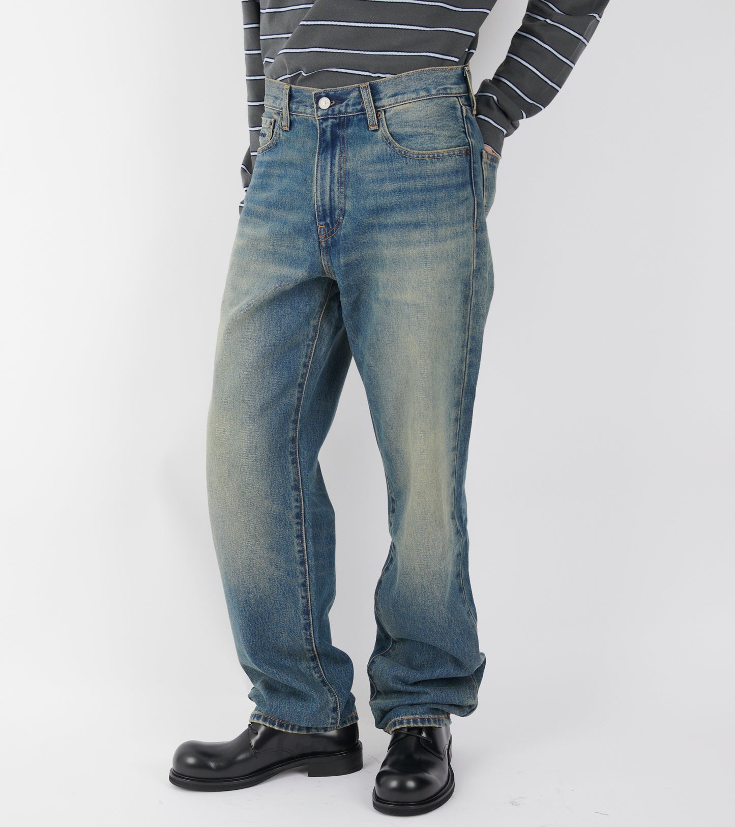 568 Loose Jeans Dark Worn