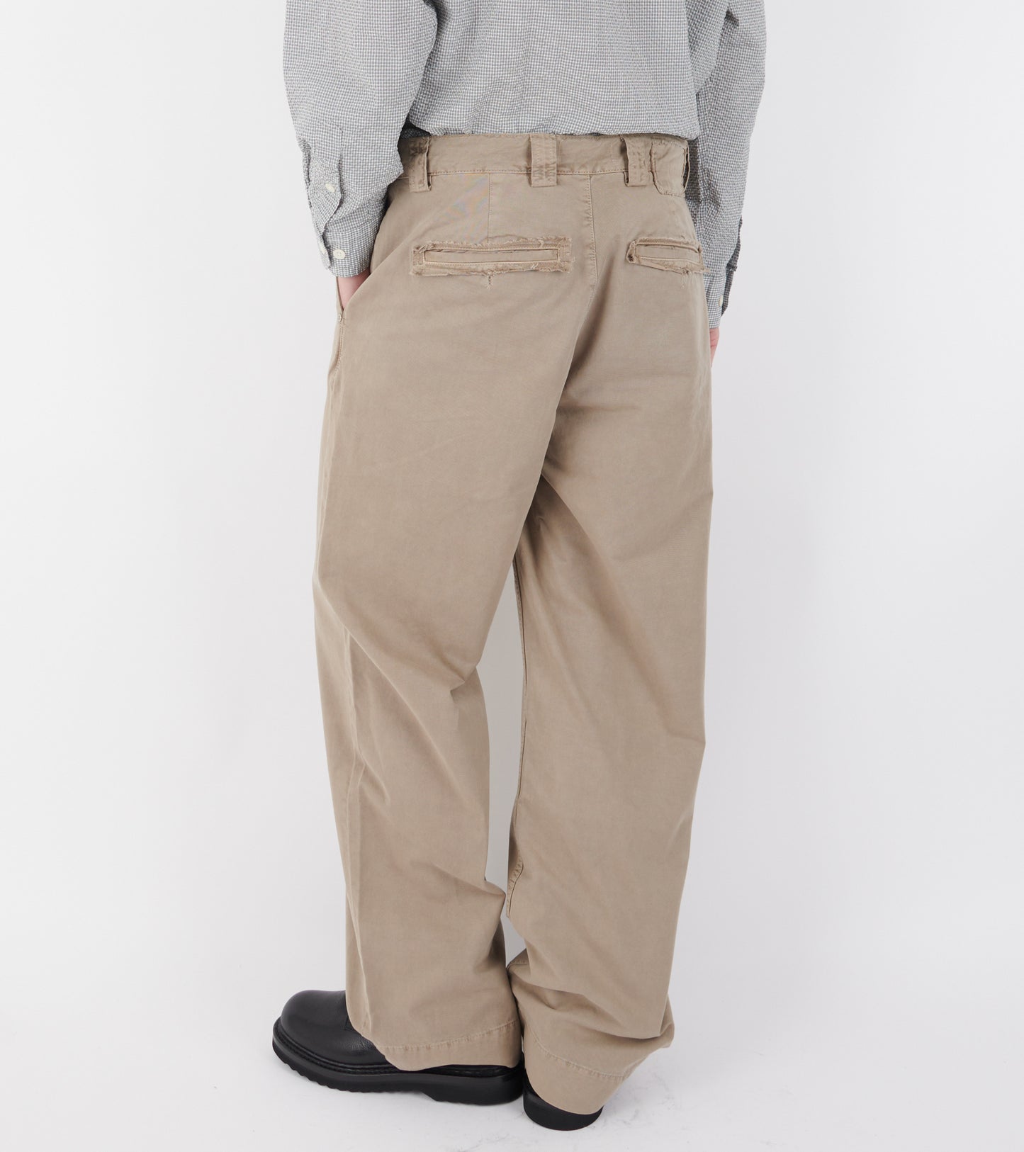 Commission Chino Stonewashed Sand