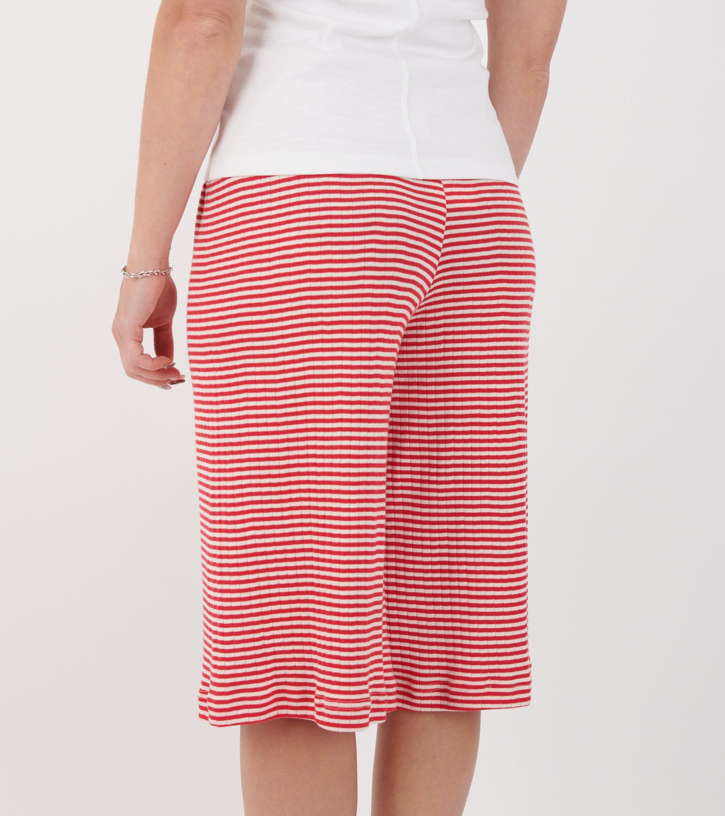 Nova Shorts 2 Red/Ecru