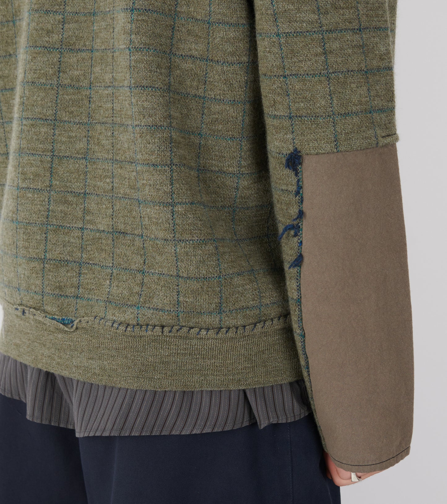 Wool V-neck Militery Green