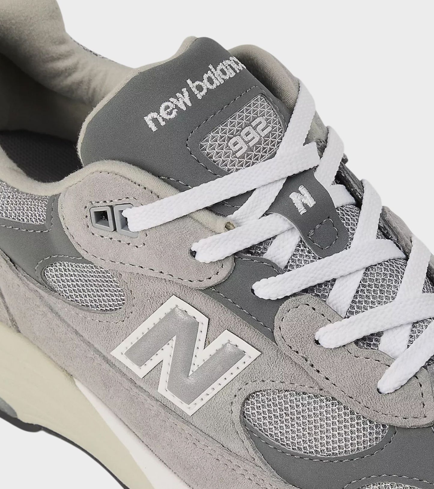 U992GY Grey