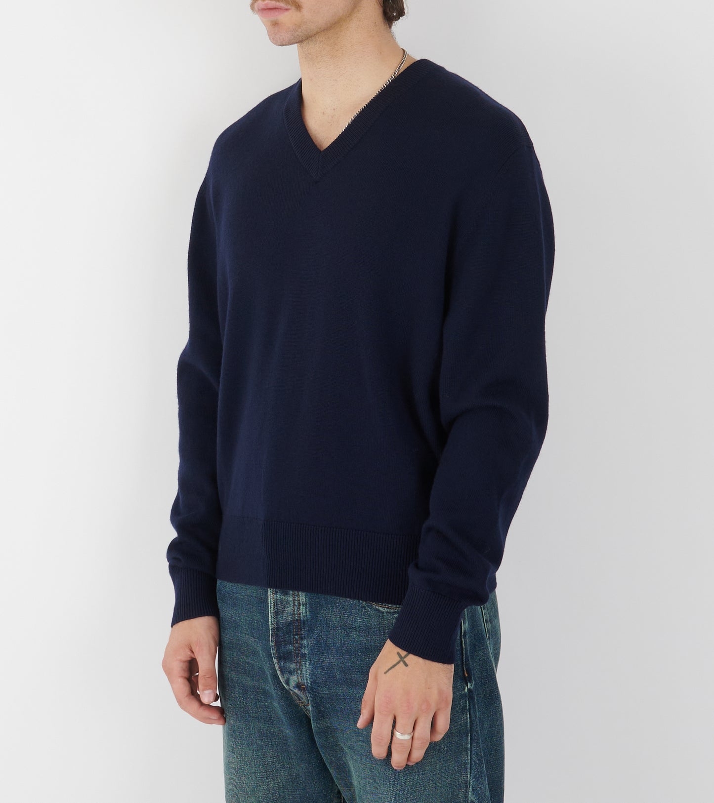 Moon Merino V Neck Navy