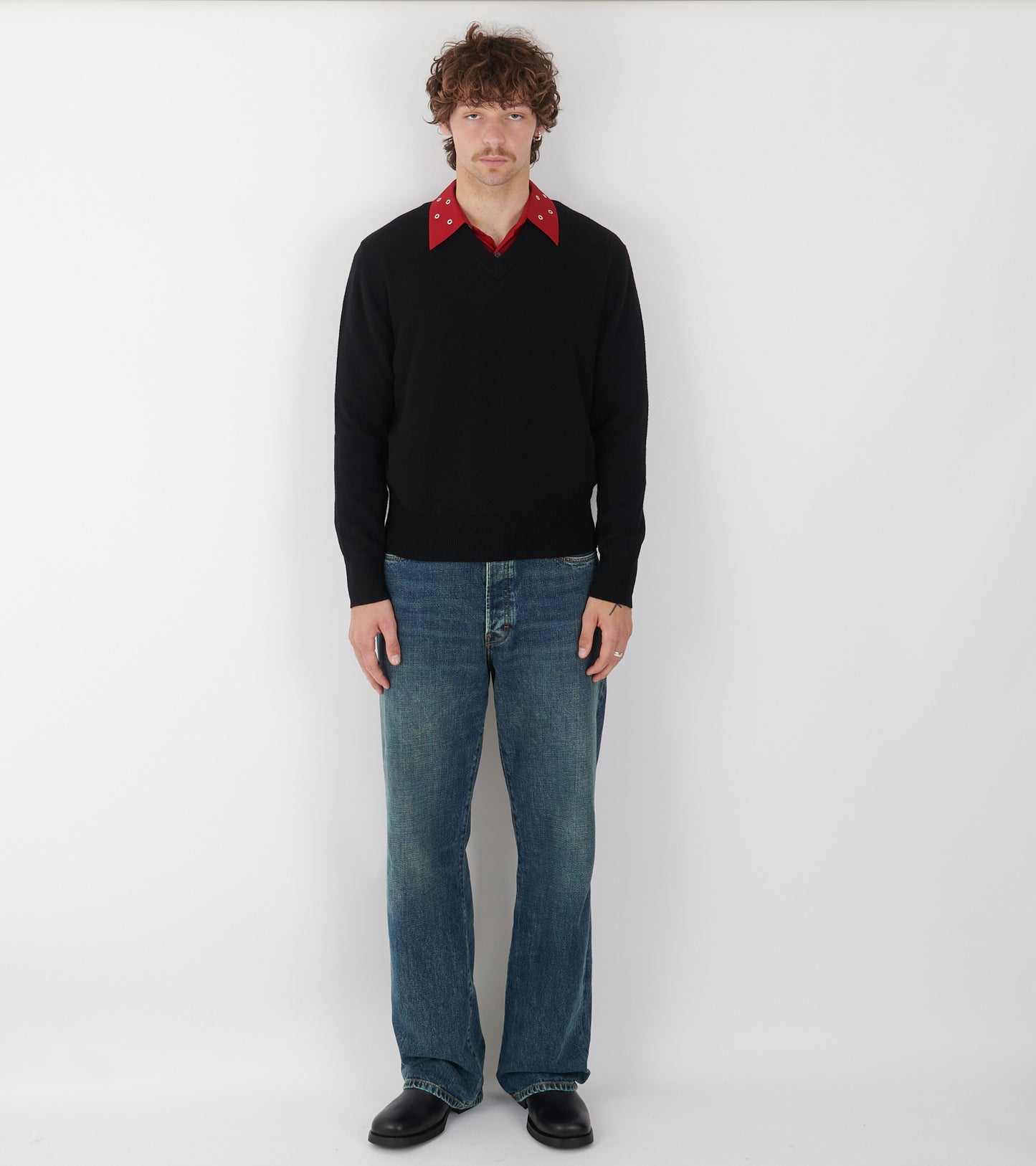 Moon Merino V Neck Black