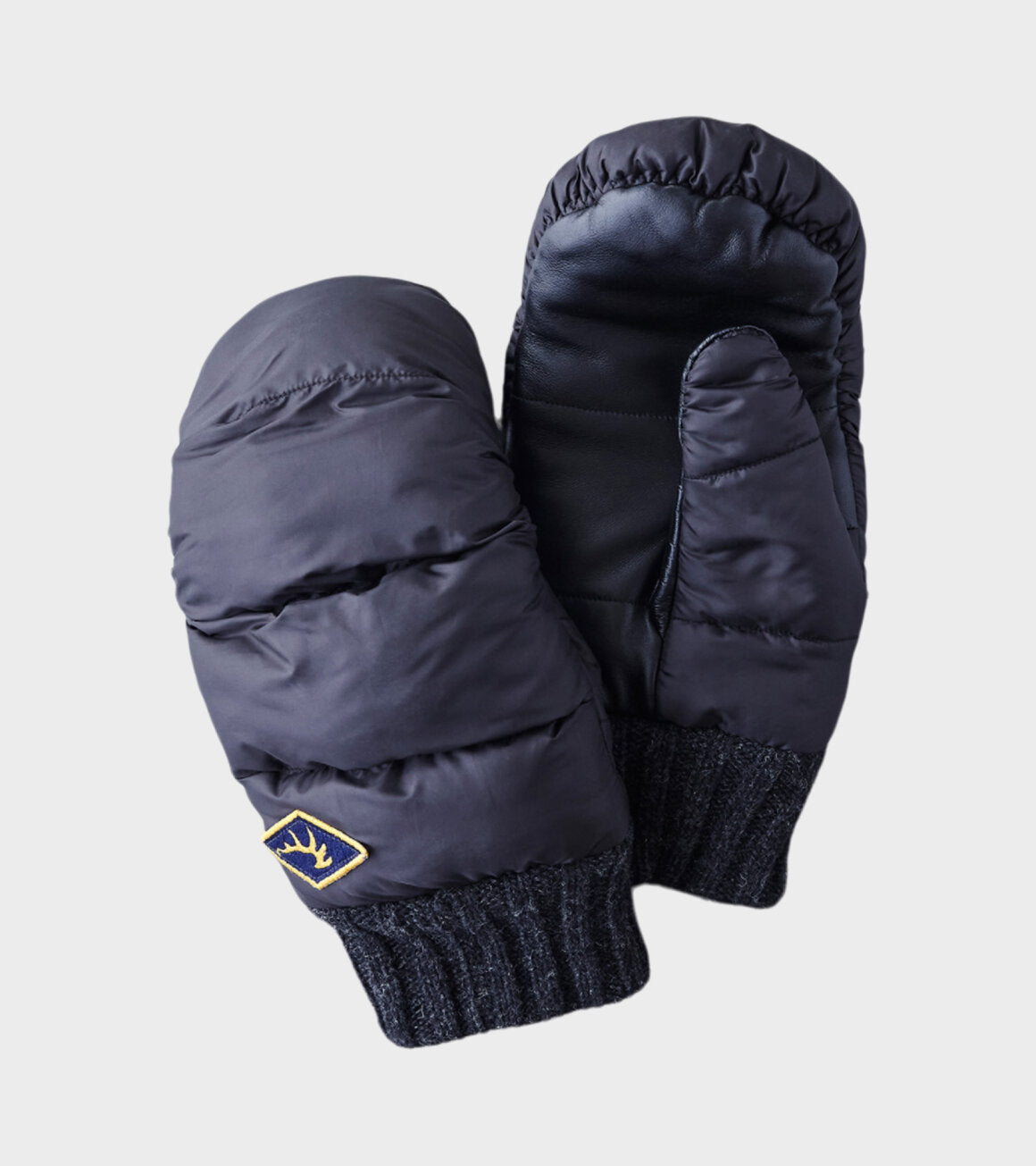 EM503 Mittens Black
