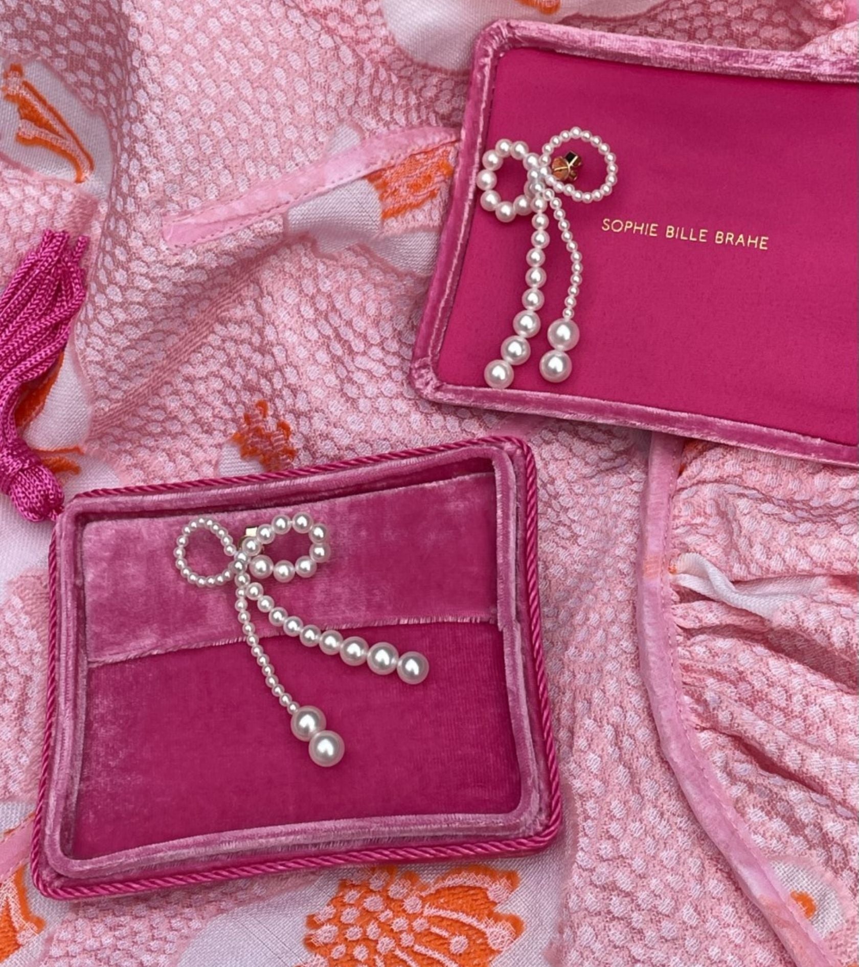 Grande Rosette De Perle Earrings