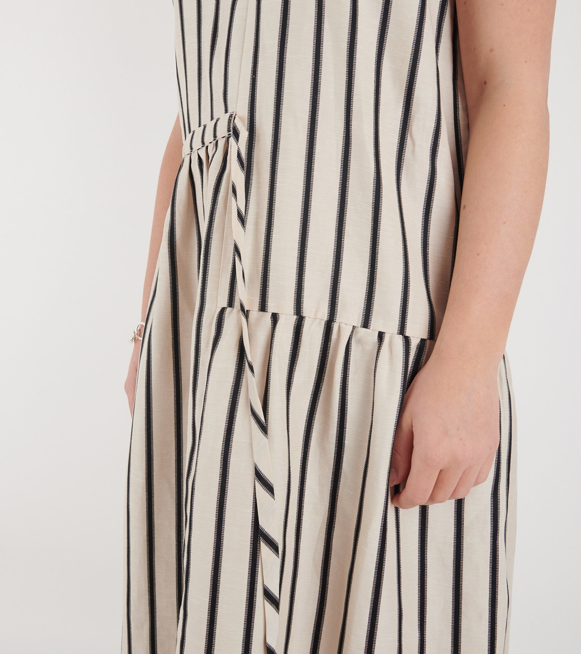 Mismatch Dress Creme Black Stripe