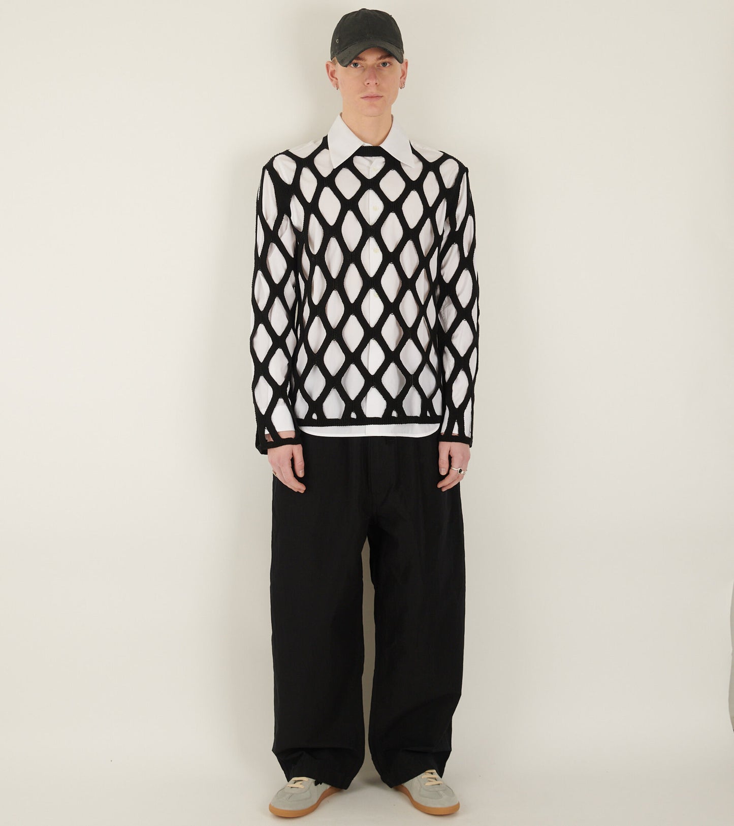 Hole Sweater Black