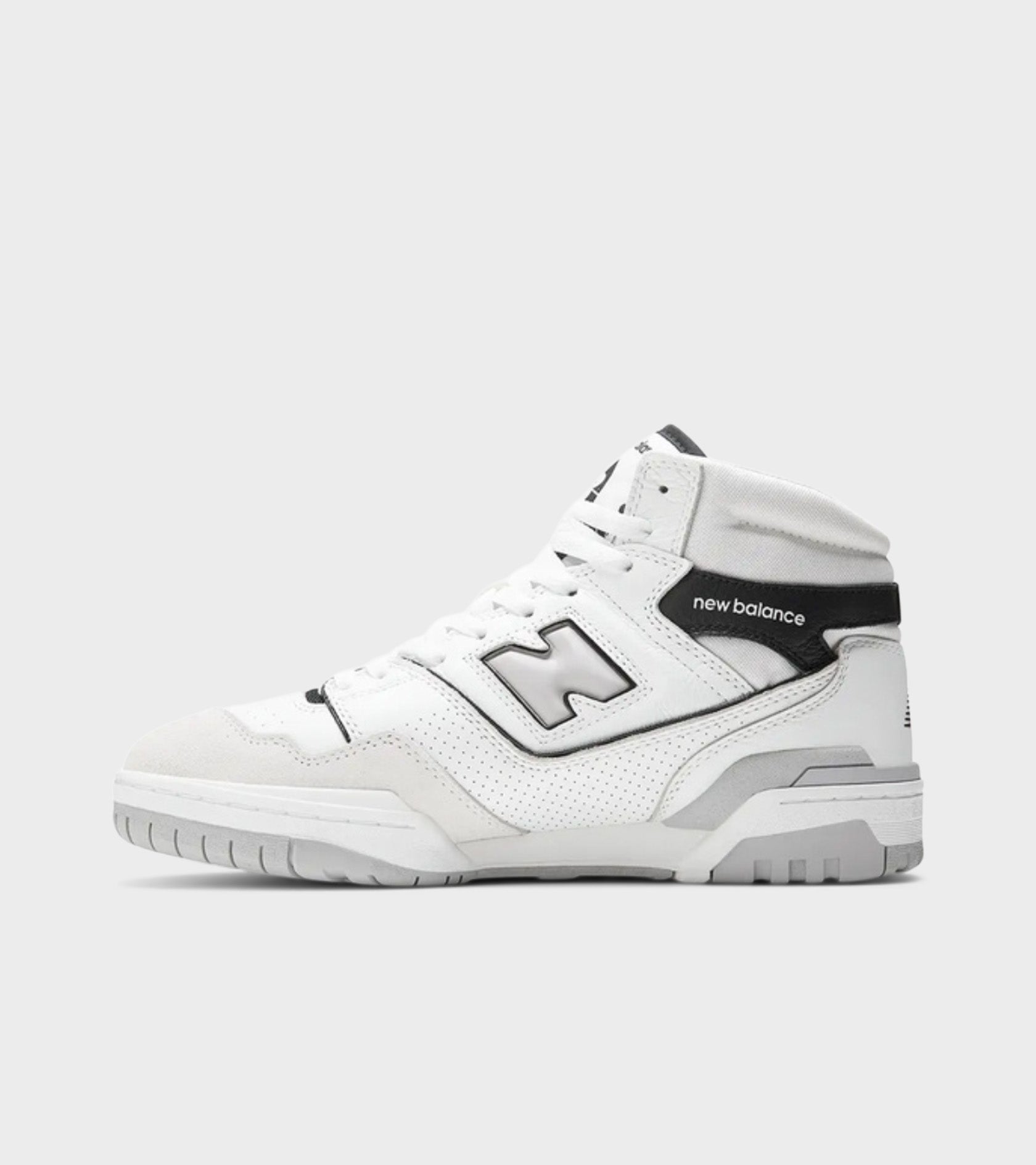 BB650RWH White/Black