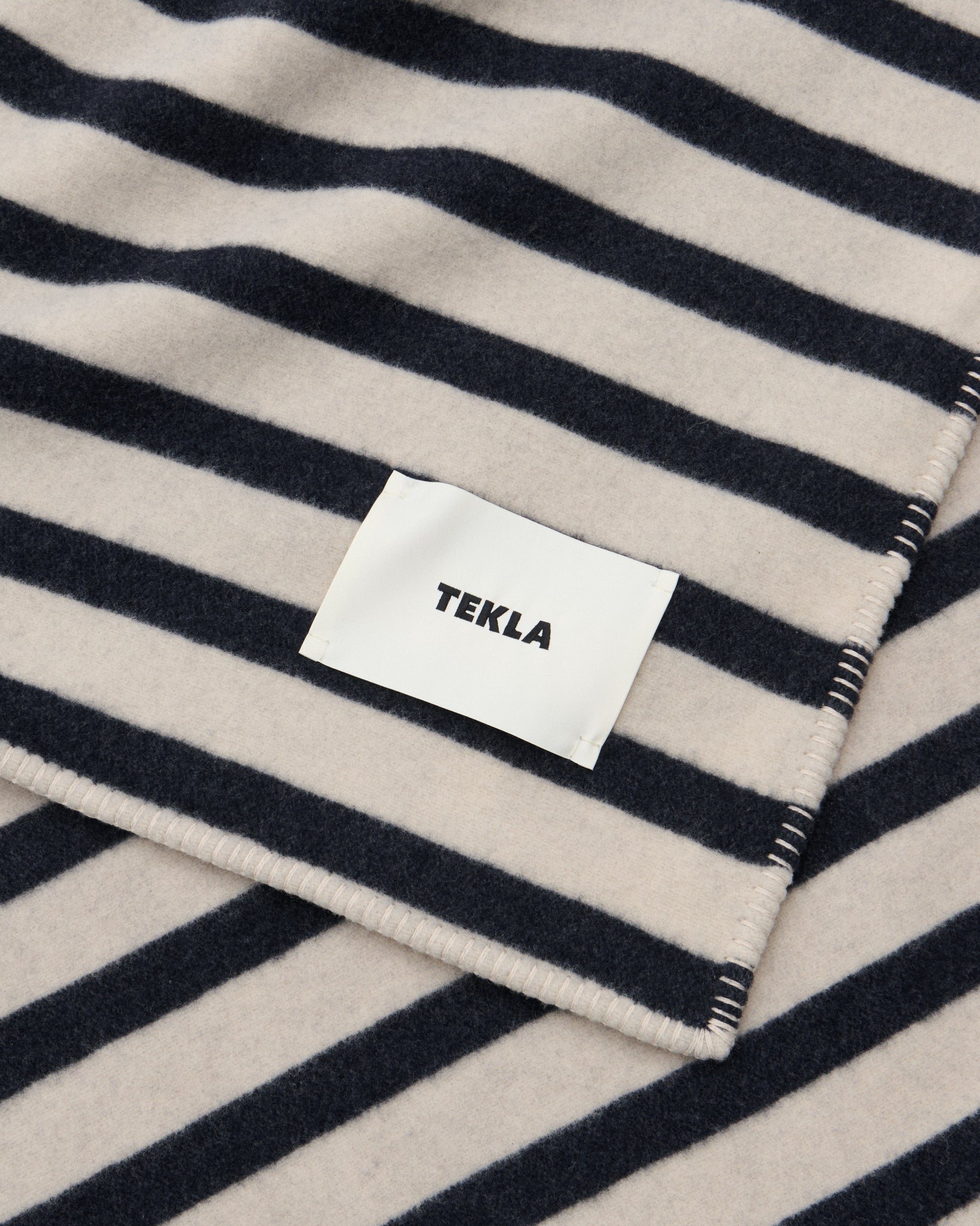 Lambswool Blanket Magpie Stripes