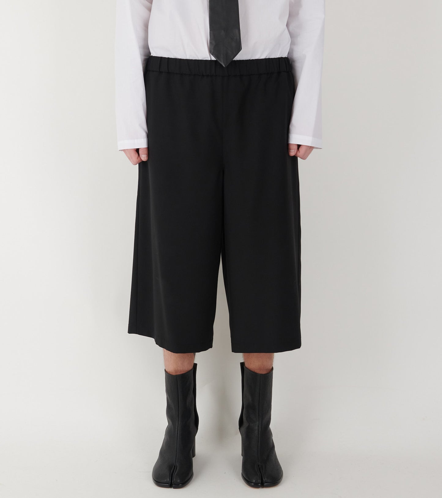 Poplin Wool Bermuda Shorts Black