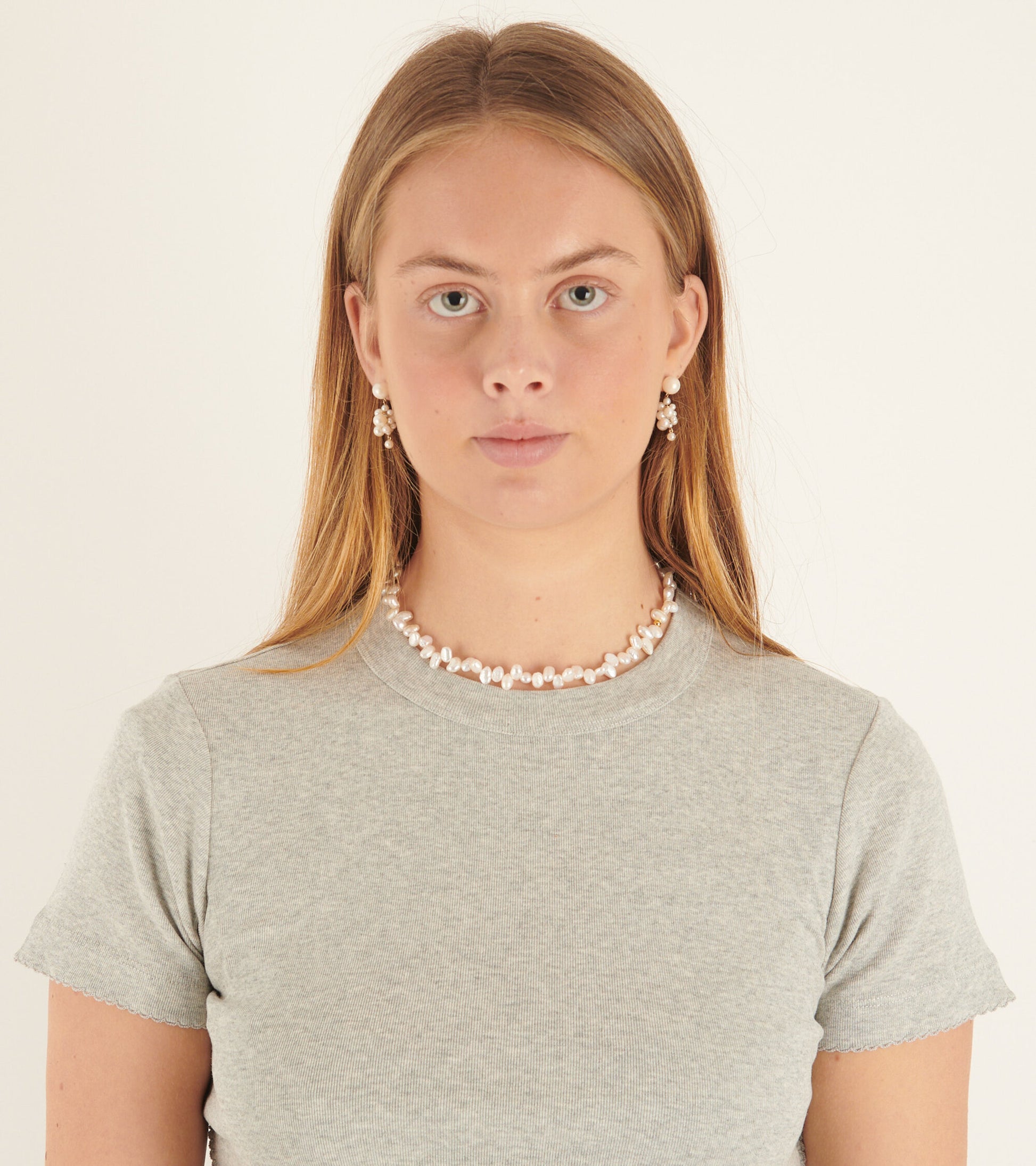 Pearly Drop Necklace White