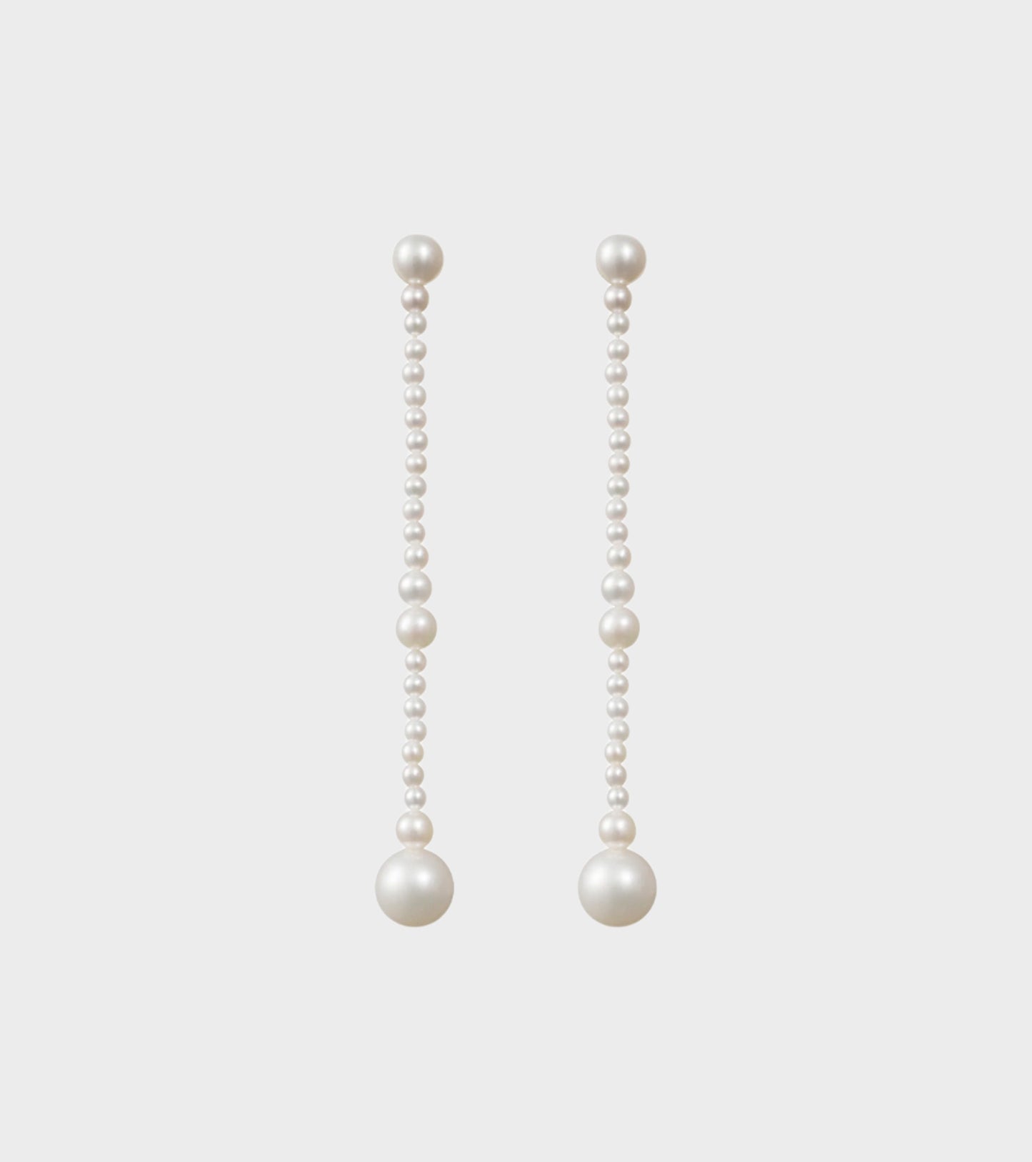 Promenade de Claude Earrings Freshwater Pearls
