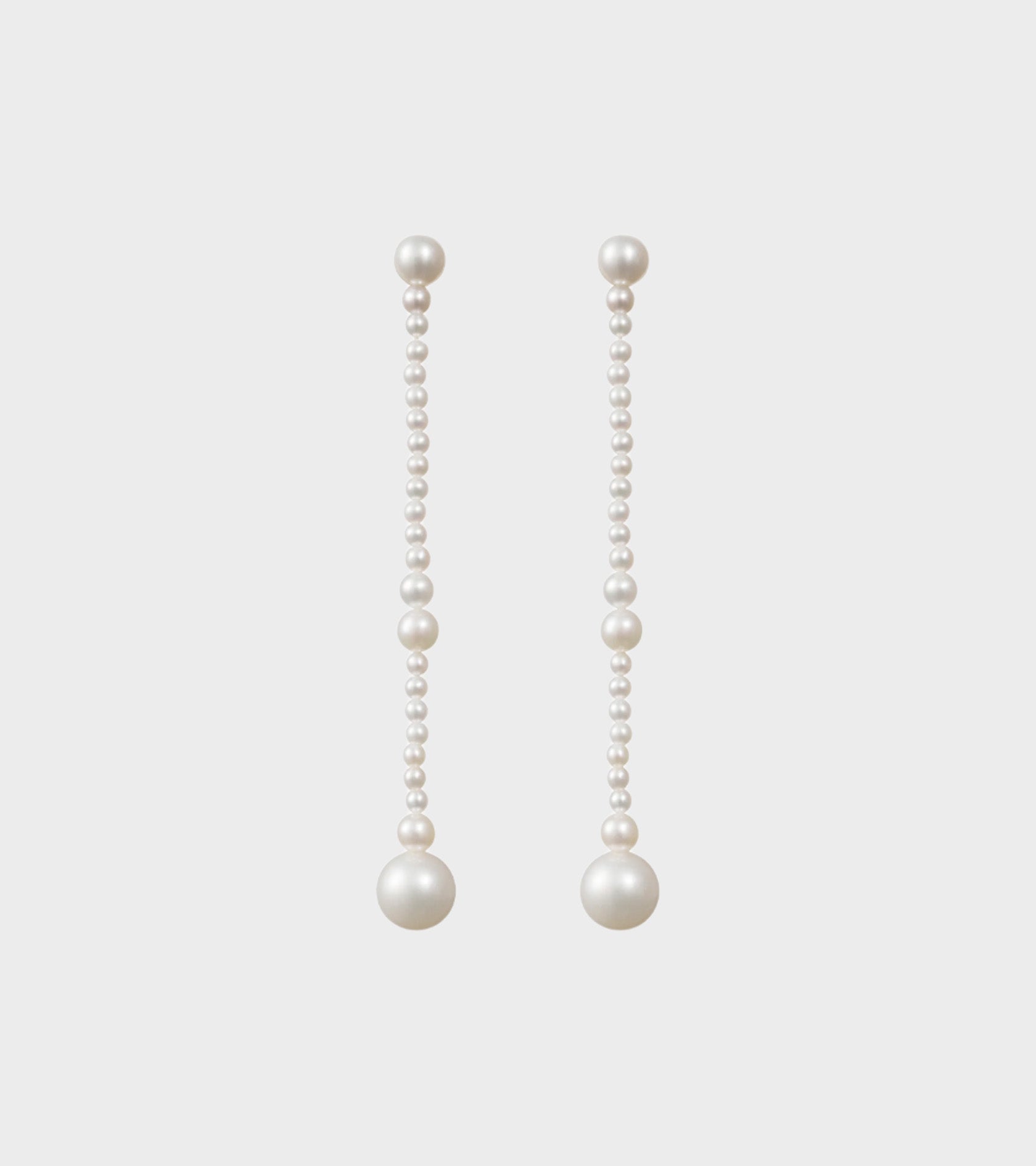 Promenade de Claude Earrings Freshwater Pearls