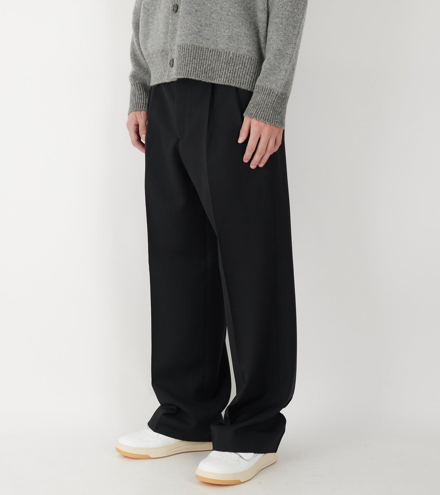 Wide Pleated Trousers Black