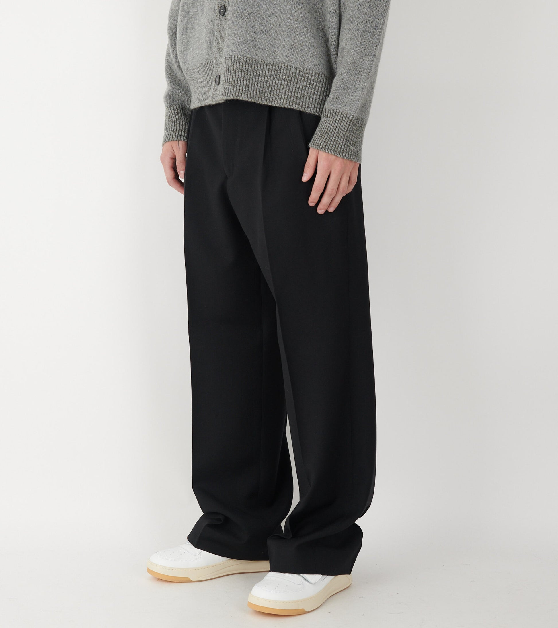 Wide Pleated Trousers Black