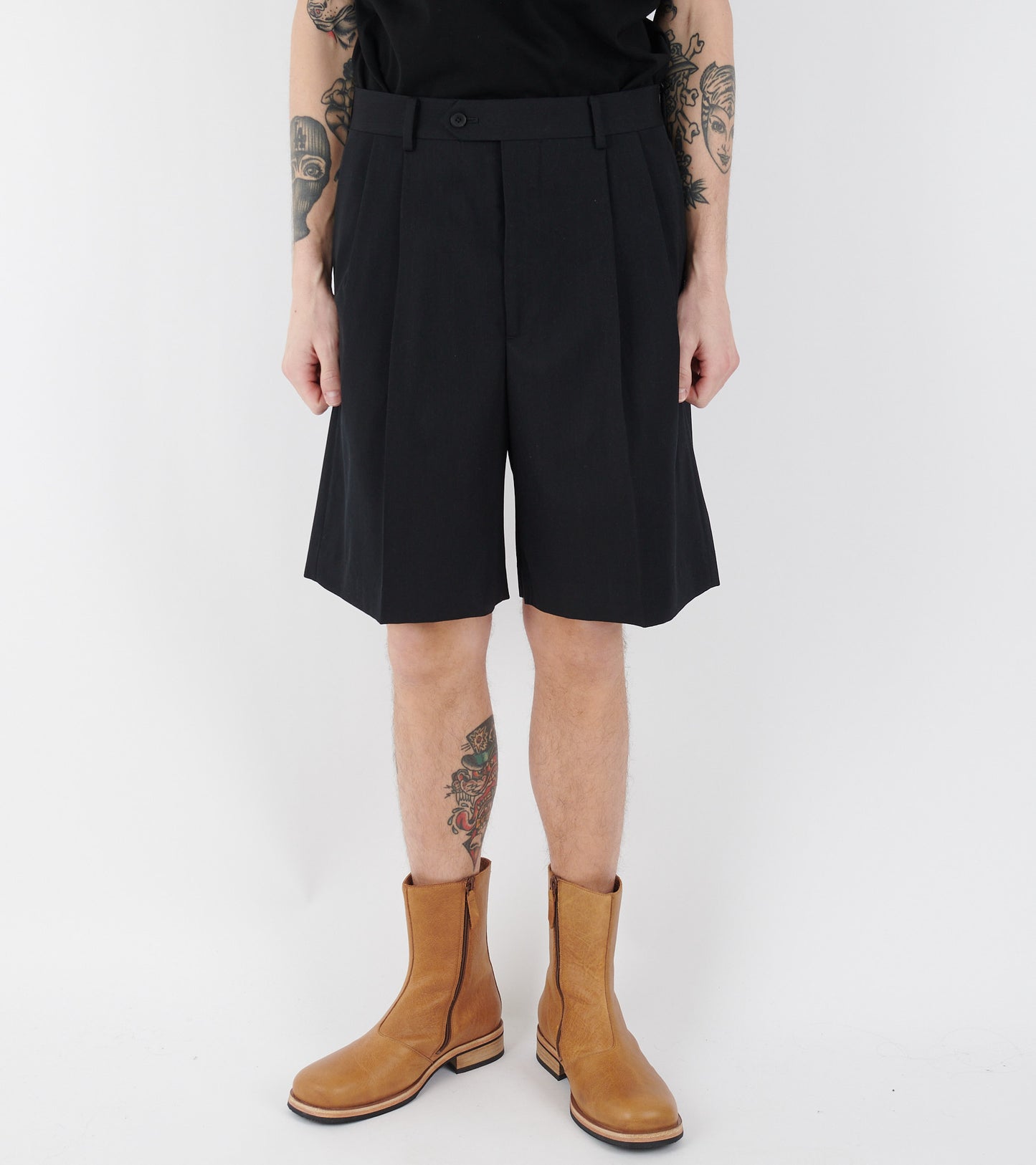 Light Wool Gabardine Shorts Black