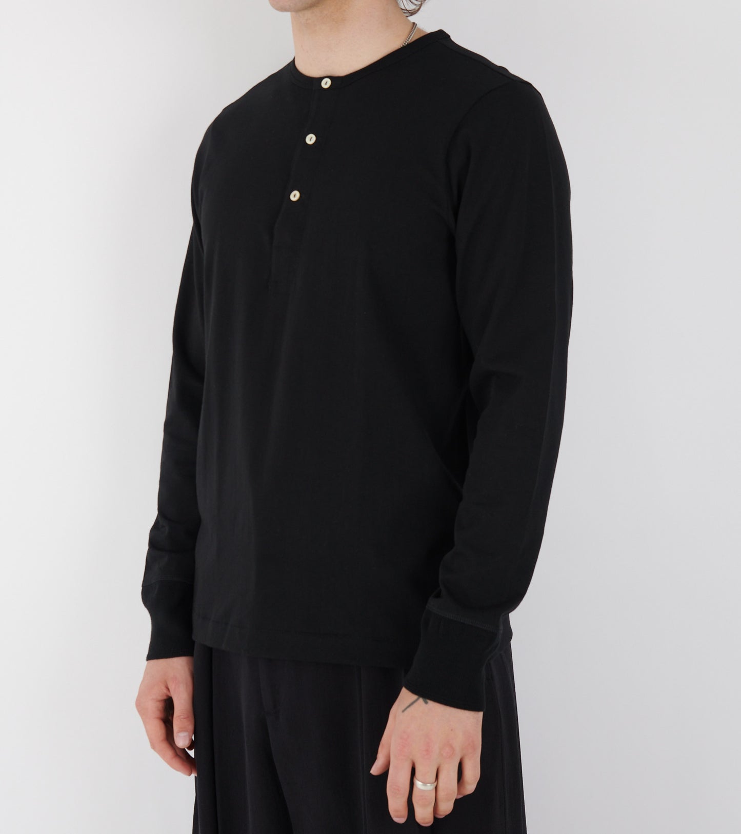 206 Men's Loopwheeled Henley Shirt Deep Black