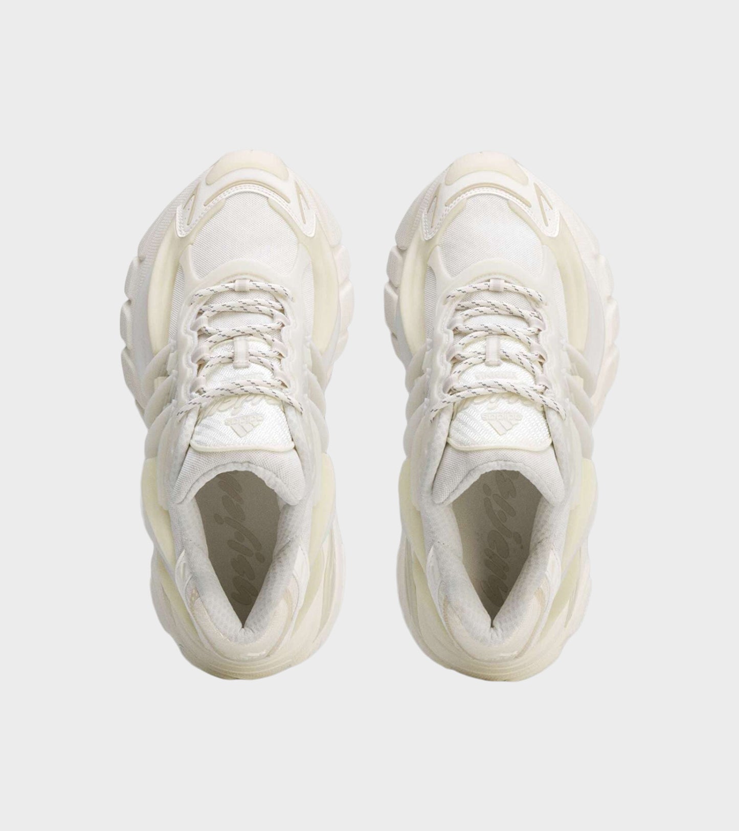 PW Adistar Jellyfish Chalk White