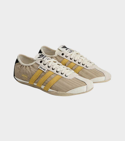 Tokyo W SFTM Off-white/Preloved Yellow/Core Black