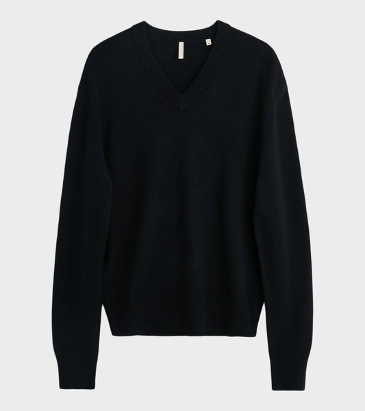 Moon Merino V Neck Black