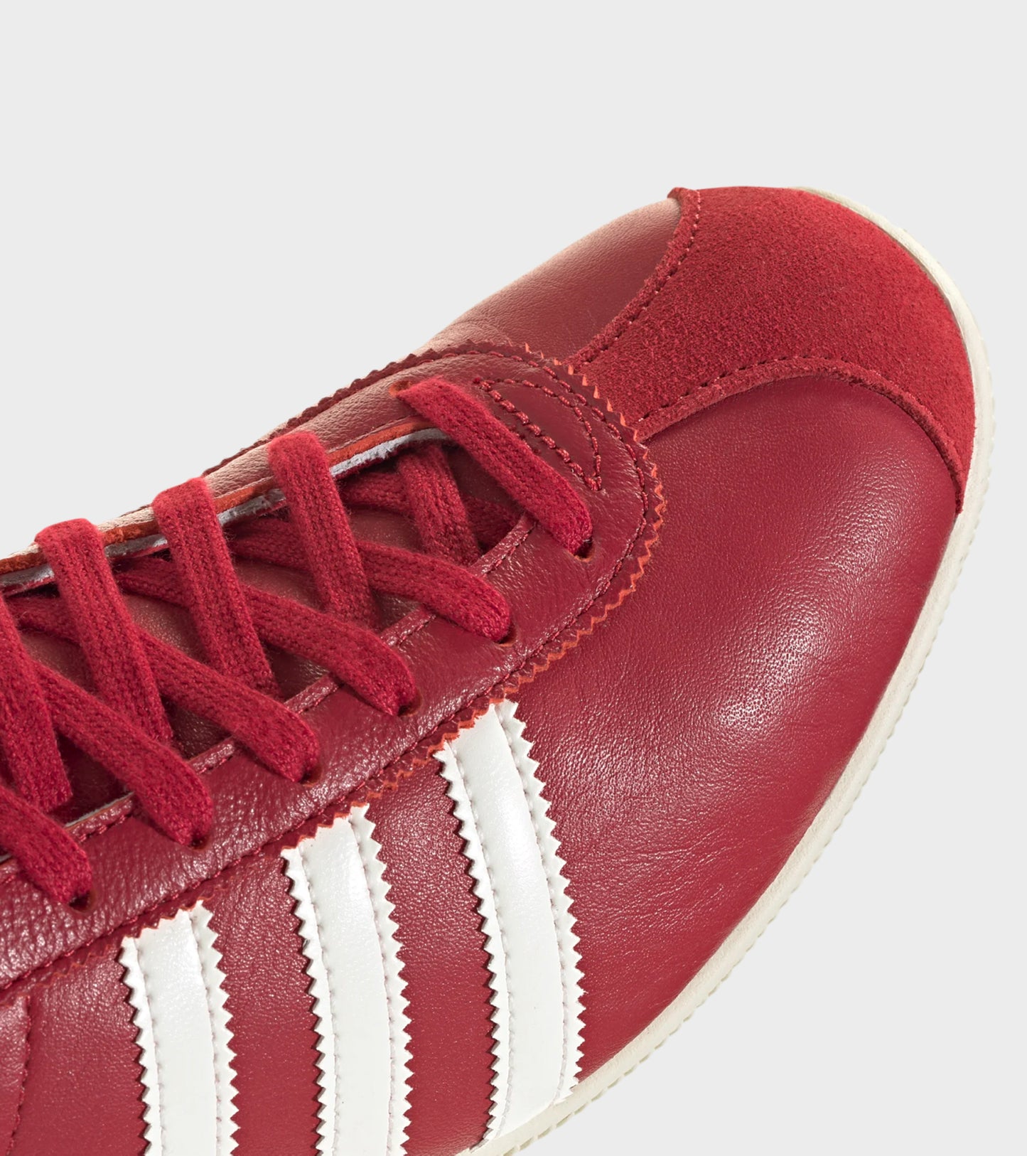 Paris W Team Victory Red/Off-white