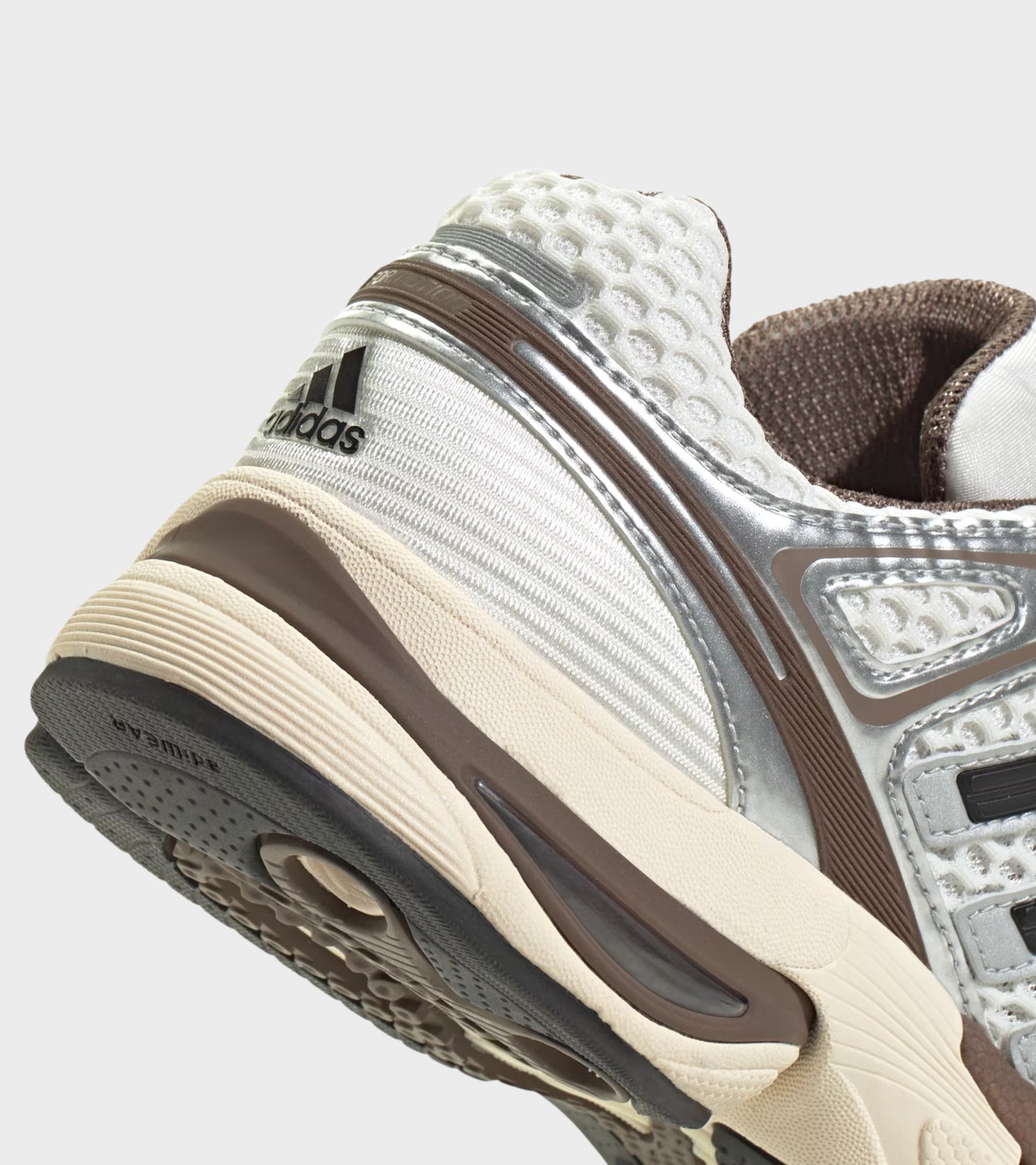 Adistar Control 5 Cloud White/Core Black