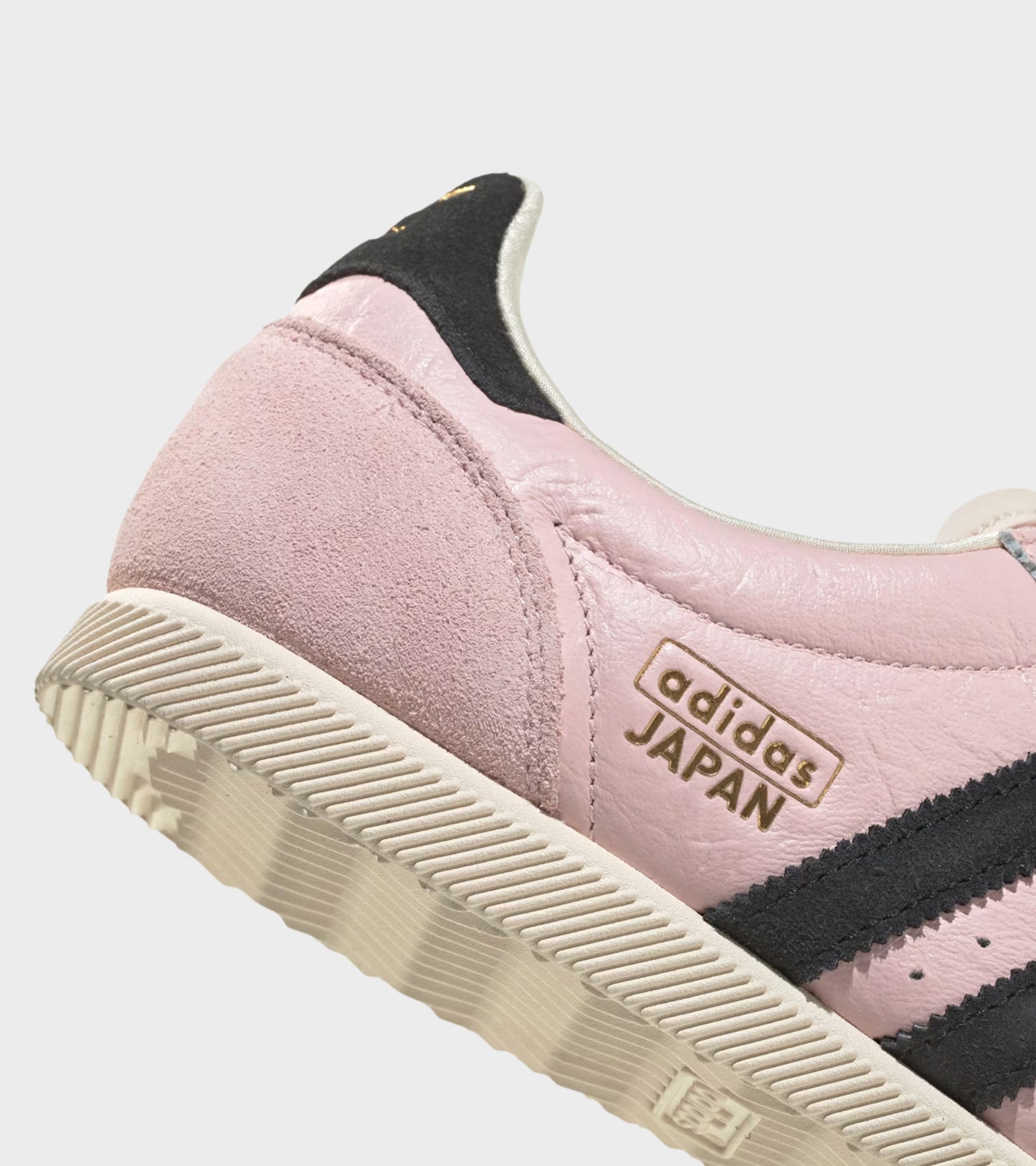Japan W Sandy Pink/Core Black/Gold Metallic