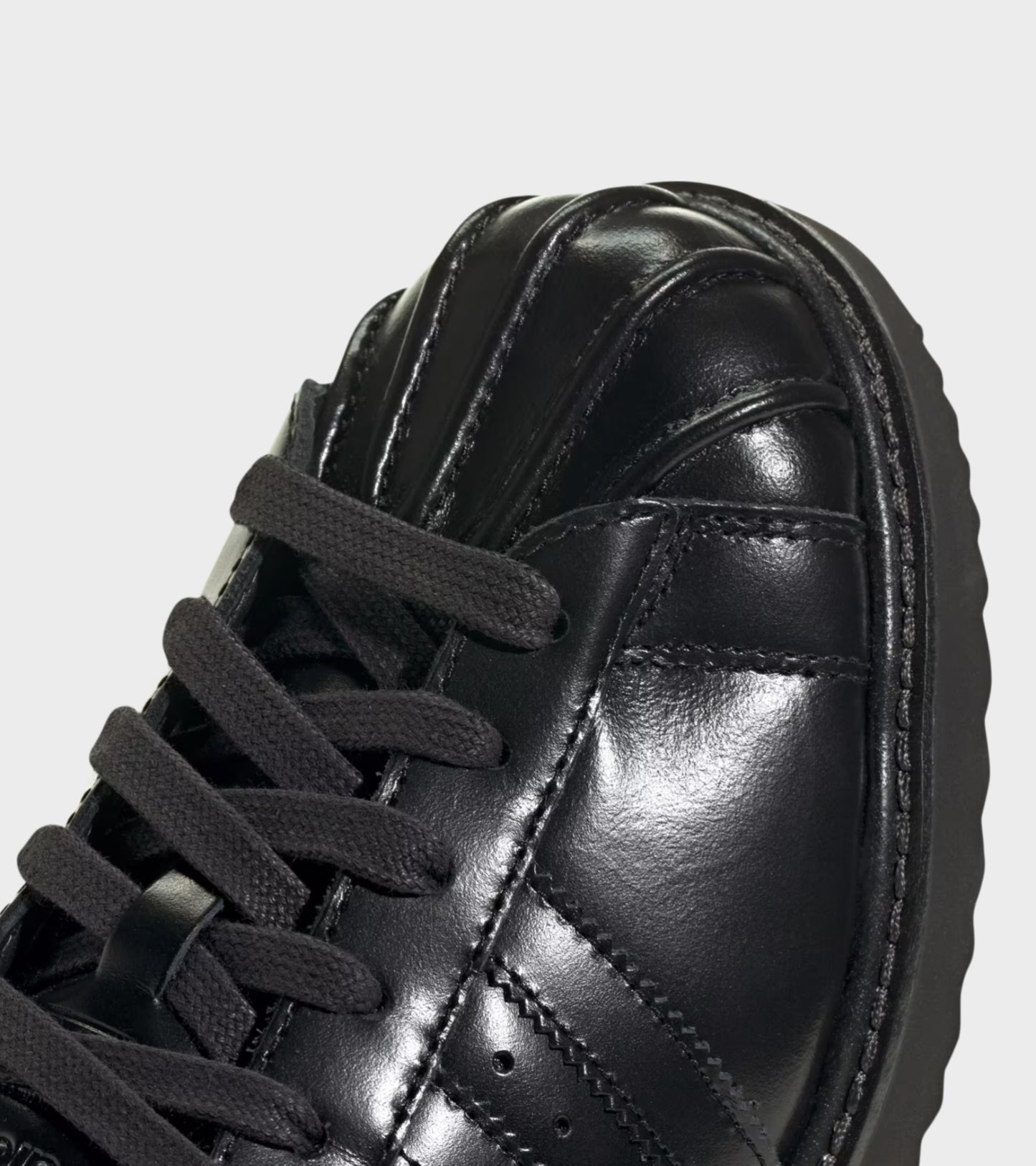 Superstar Lux Core Black