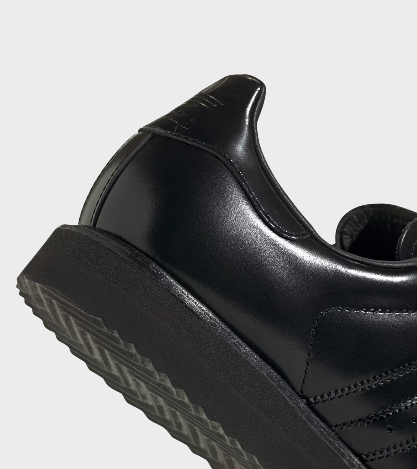 Superstar Lux Core Black
