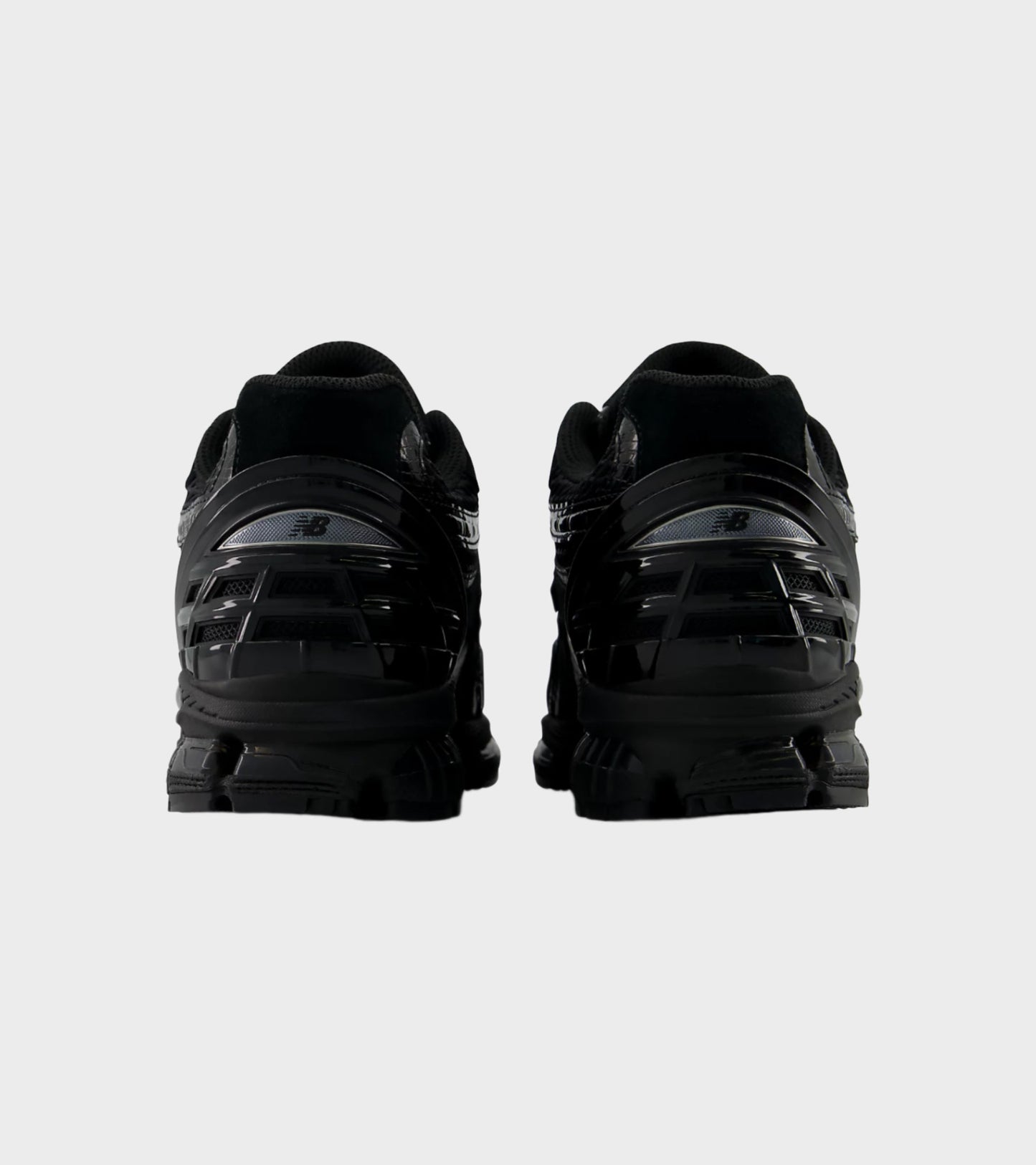 U19543VU Black/Black